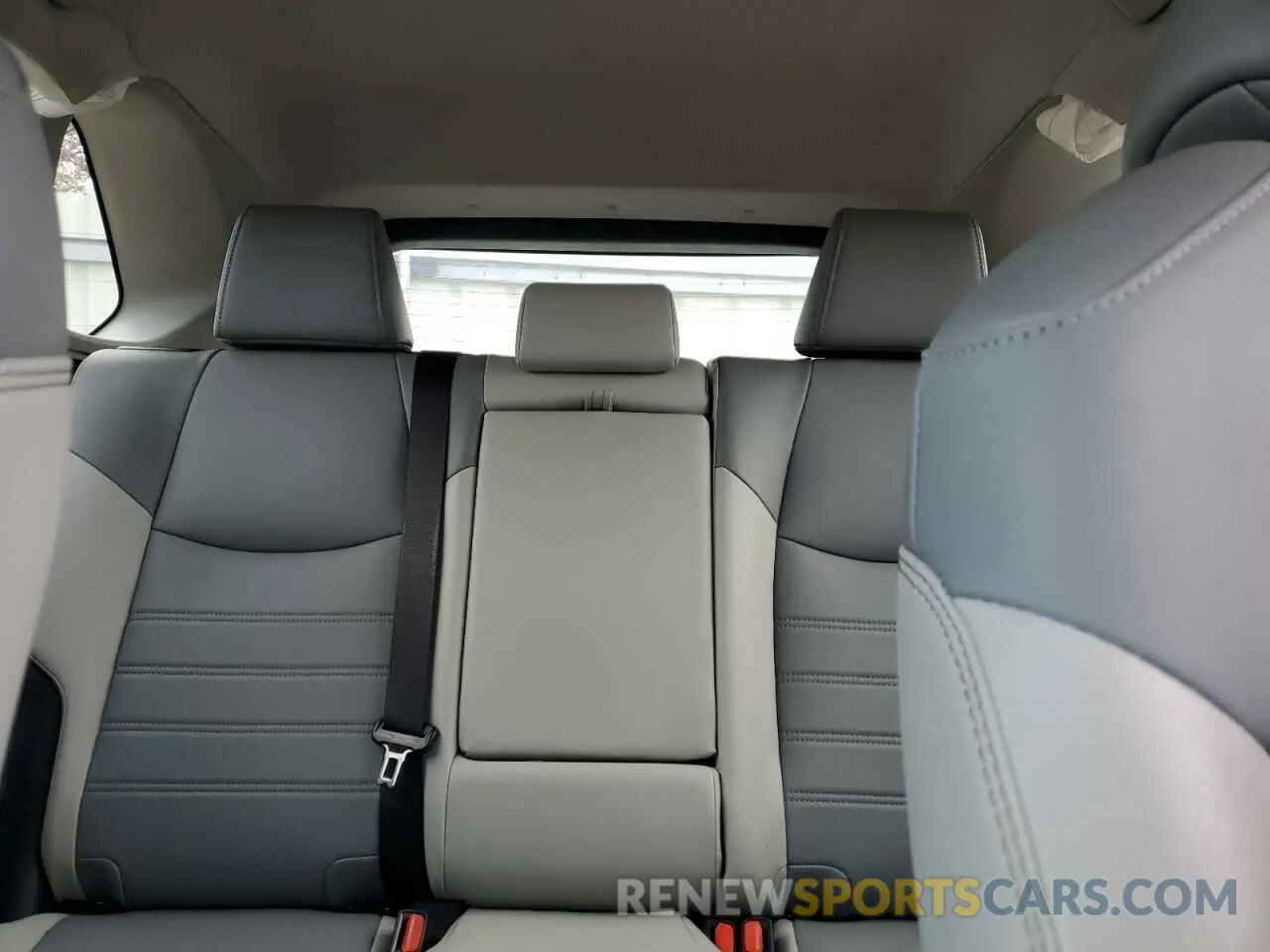 10 Фотография поврежденного автомобиля 2T3C1RFV7RW307840 TOYOTA RAV4 2024