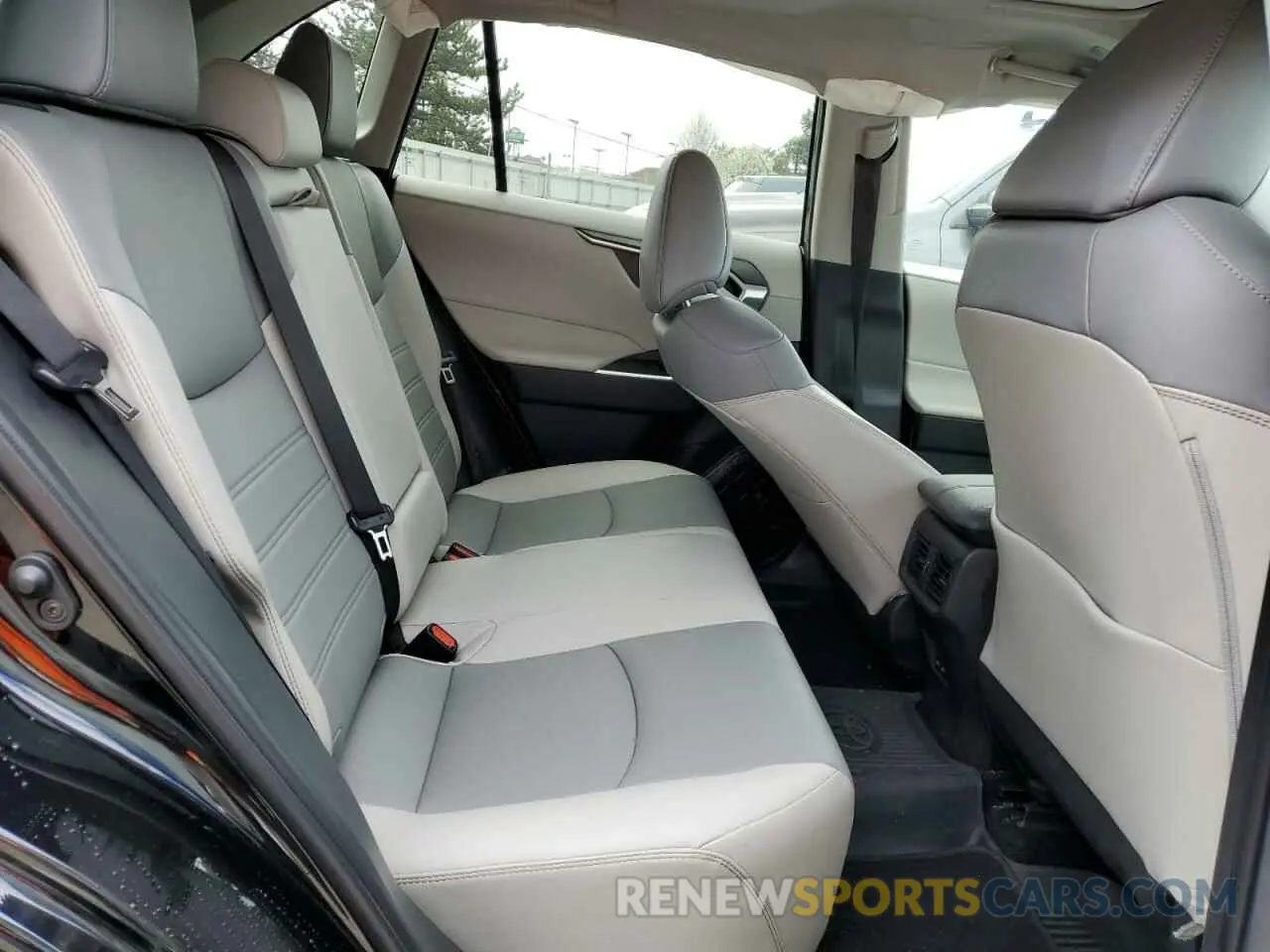 12 Фотография поврежденного автомобиля 2T3C1RFV7RW307840 TOYOTA RAV4 2024