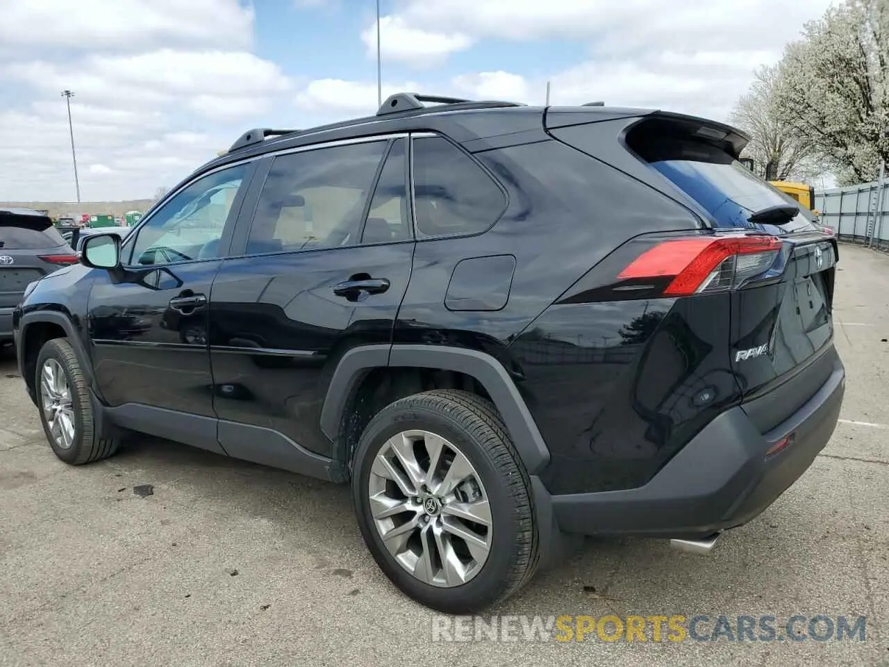 2 Фотография поврежденного автомобиля 2T3C1RFV7RW307840 TOYOTA RAV4 2024