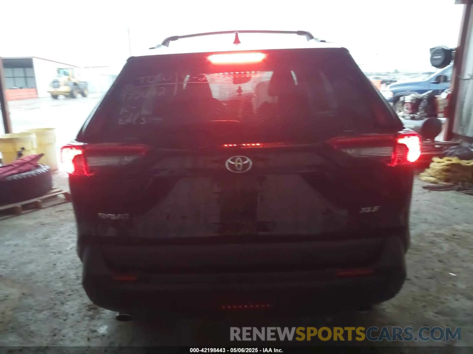16 Фотография поврежденного автомобиля 2T3C1RFV8RW305725 TOYOTA RAV4 2024