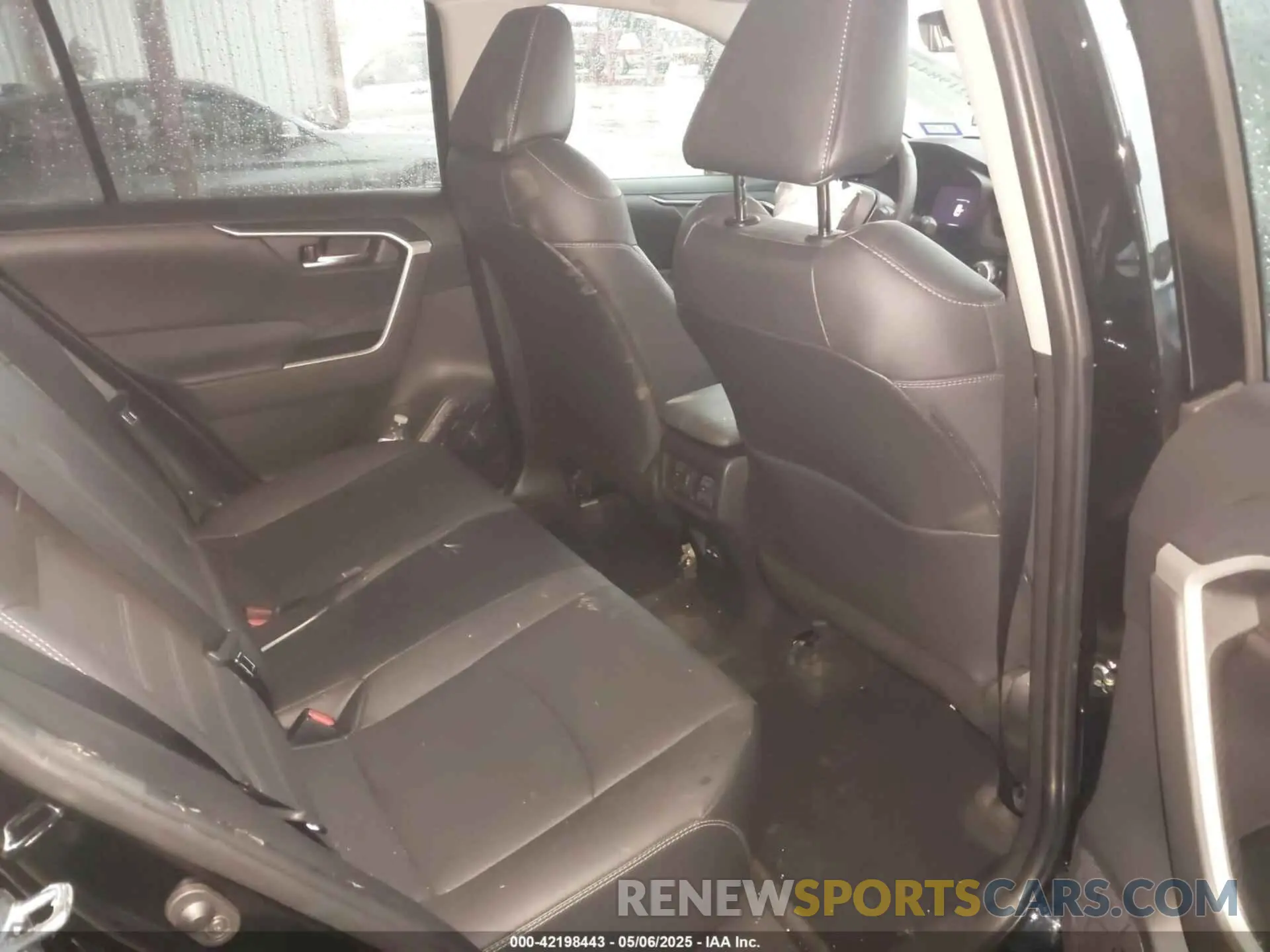 8 Фотография поврежденного автомобиля 2T3C1RFV8RW305725 TOYOTA RAV4 2024