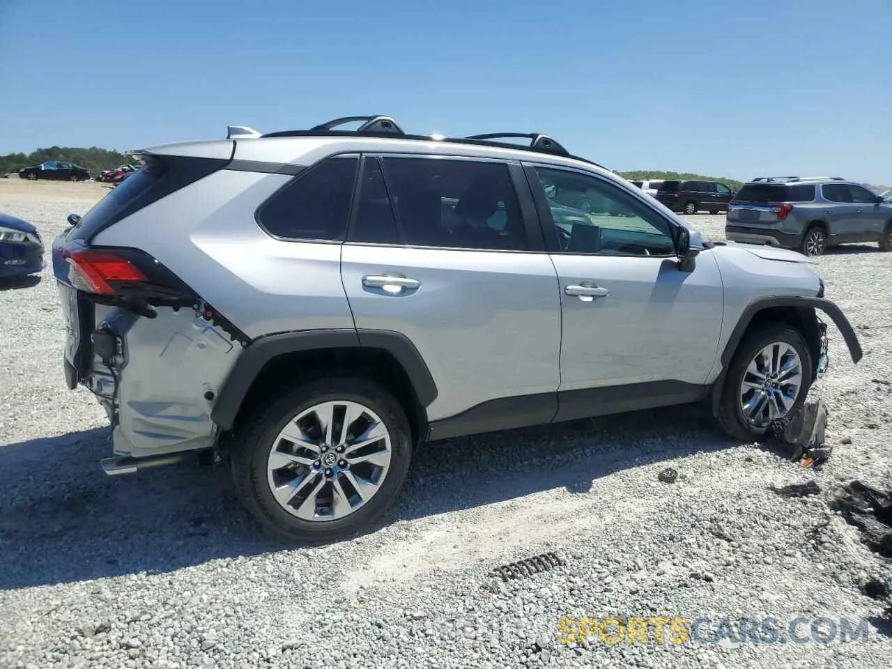 3 Фотография поврежденного автомобиля 2T3C1RFV8RW343021 TOYOTA RAV4 2024