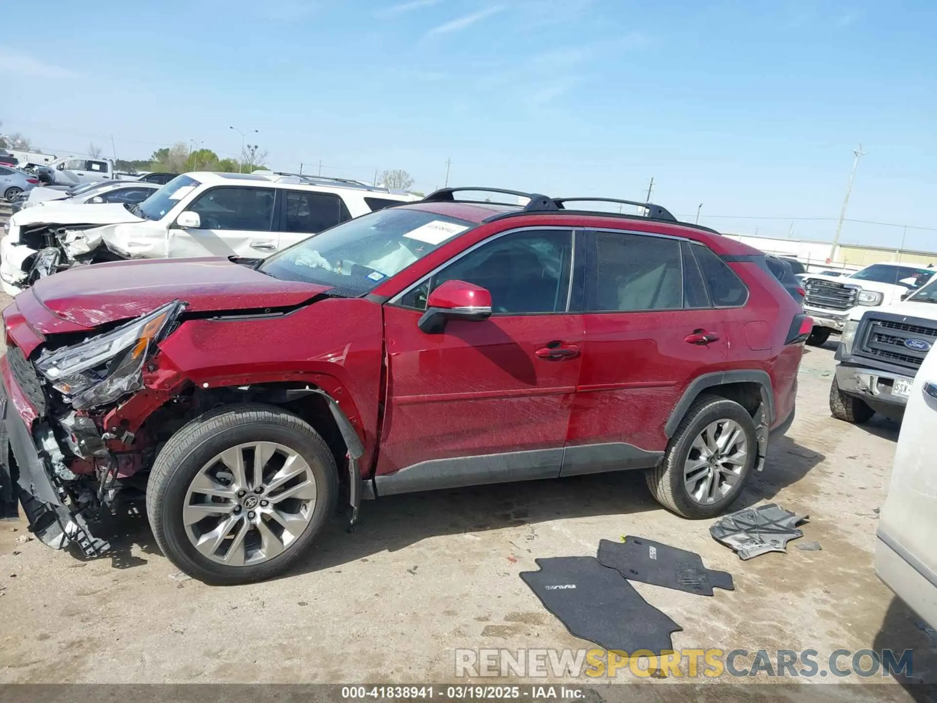 14 Photograph of a damaged car 2T3C1RFV8RW348459 TOYOTA RAV4 2024