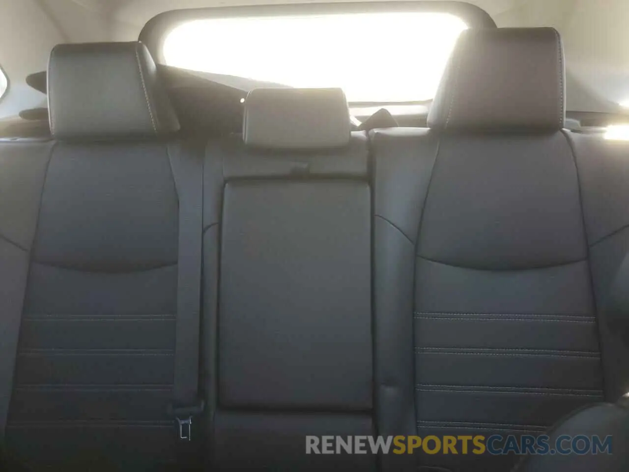 10 Фотография поврежденного автомобиля 2T3C1RFV9RC265849 TOYOTA RAV4 2024