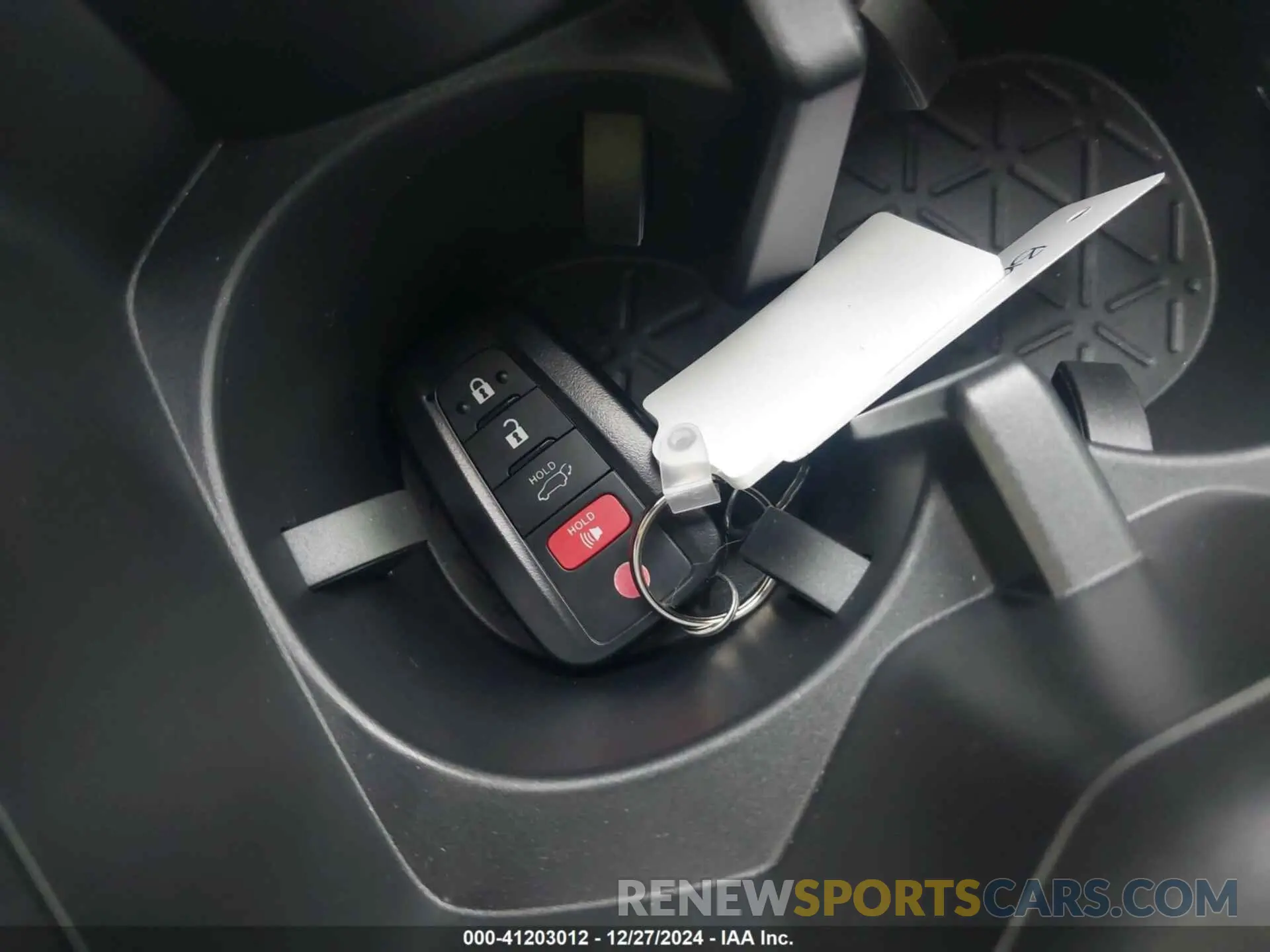 11 Фотография поврежденного автомобиля 2T3C1RFV9RC298589 TOYOTA RAV4 2024