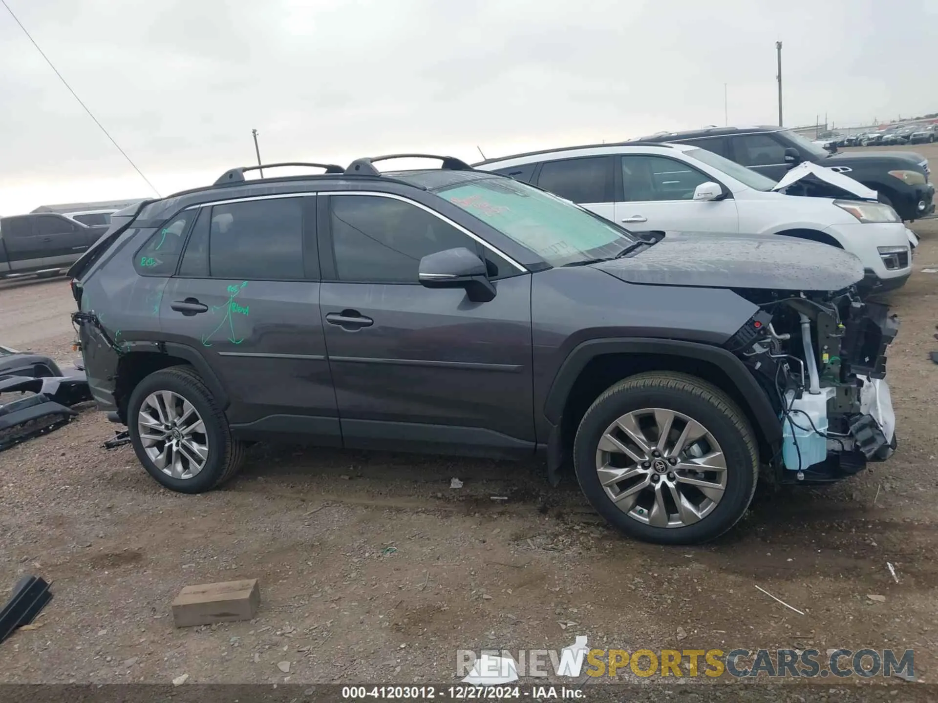 14 Фотография поврежденного автомобиля 2T3C1RFV9RC298589 TOYOTA RAV4 2024