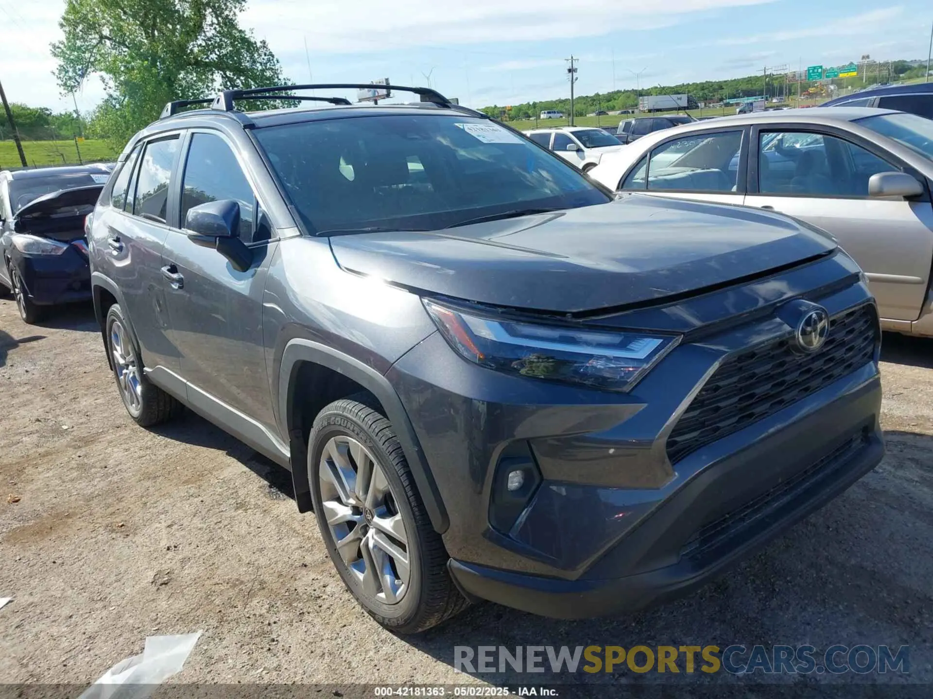 1 Photograph of a damaged car 2T3C1RFV9RW305569 TOYOTA RAV4 2024