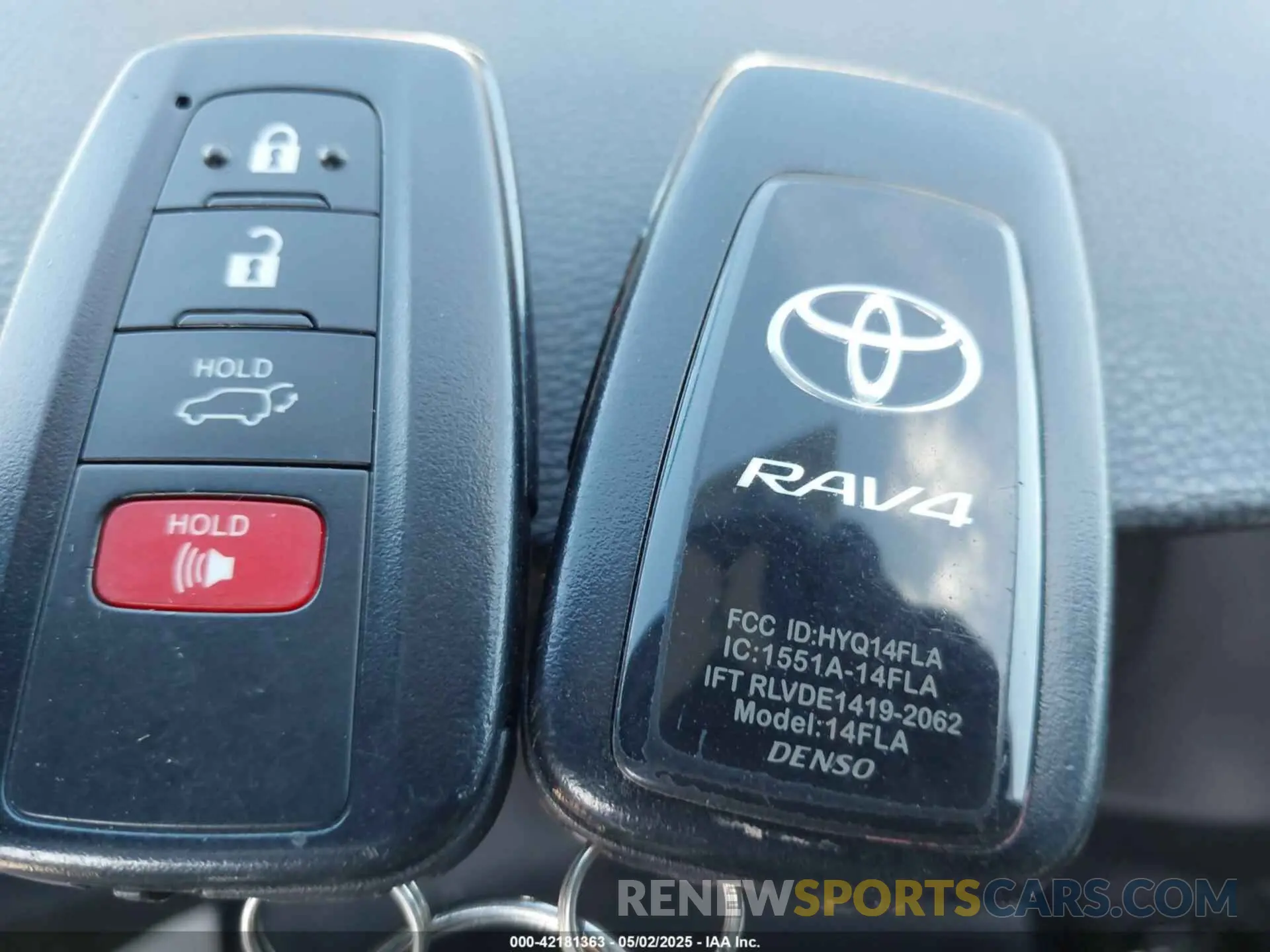 11 Photograph of a damaged car 2T3C1RFV9RW305569 TOYOTA RAV4 2024