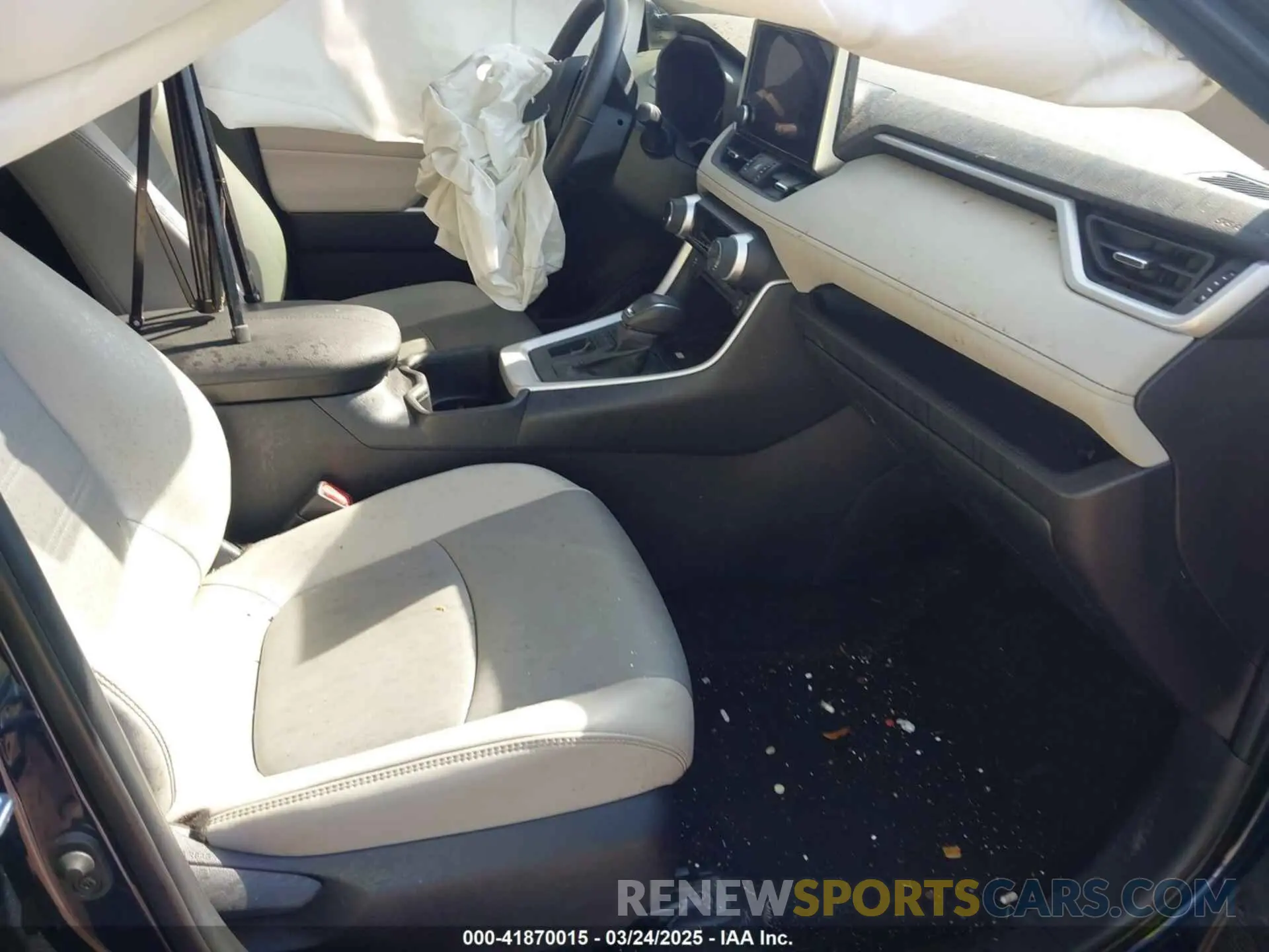 5 Photograph of a damaged car 2T3C1RFV9RW307936 TOYOTA RAV4 2024