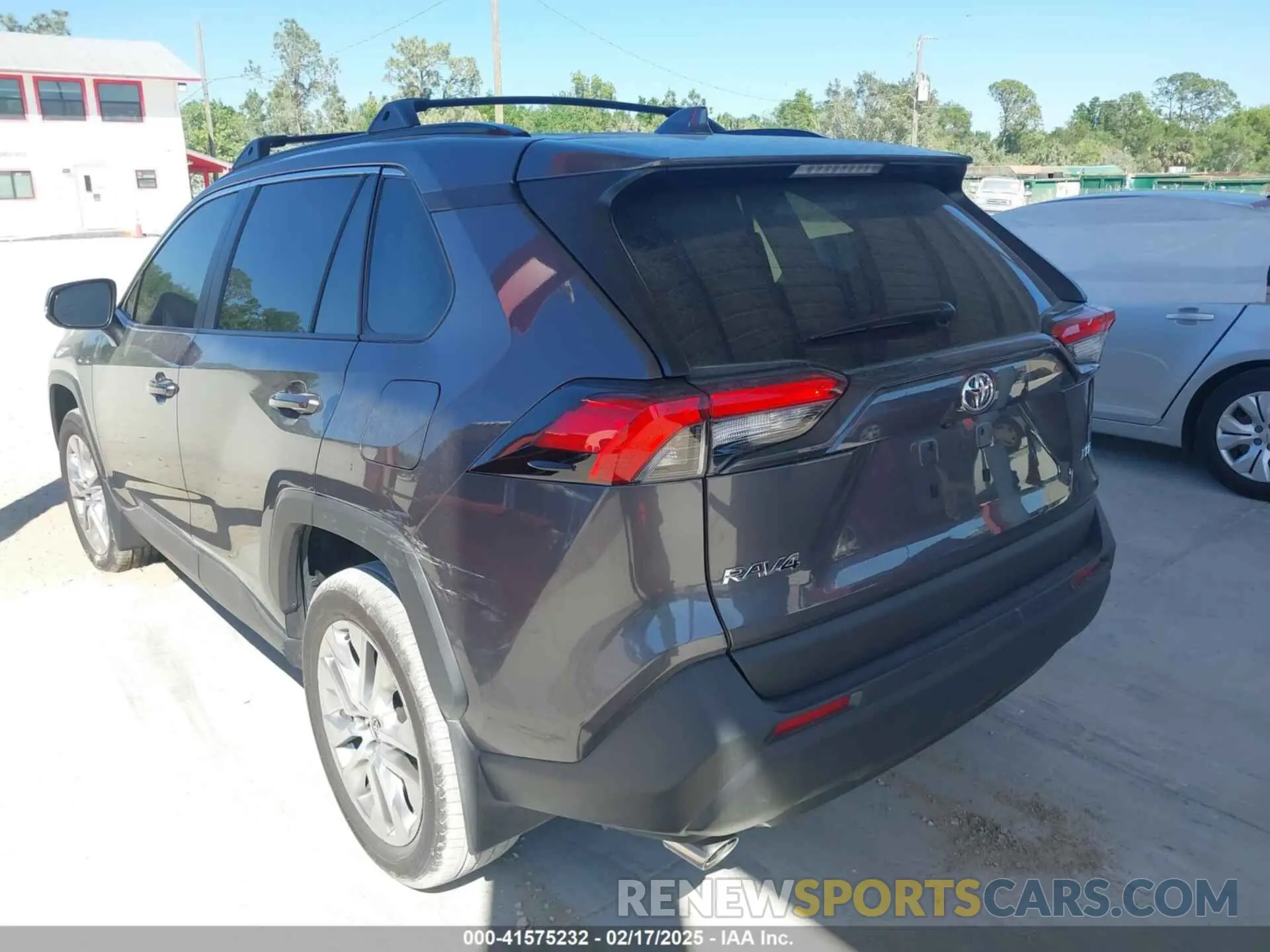 3 Photograph of a damaged car 2T3C1RFVXRC293014 TOYOTA RAV4 2024
