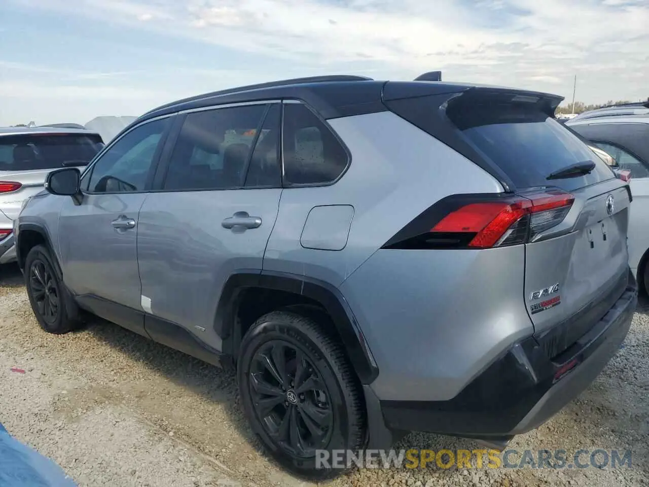 2 Фотография поврежденного автомобиля 2T3E6RFV0RW063071 TOYOTA RAV4 2024
