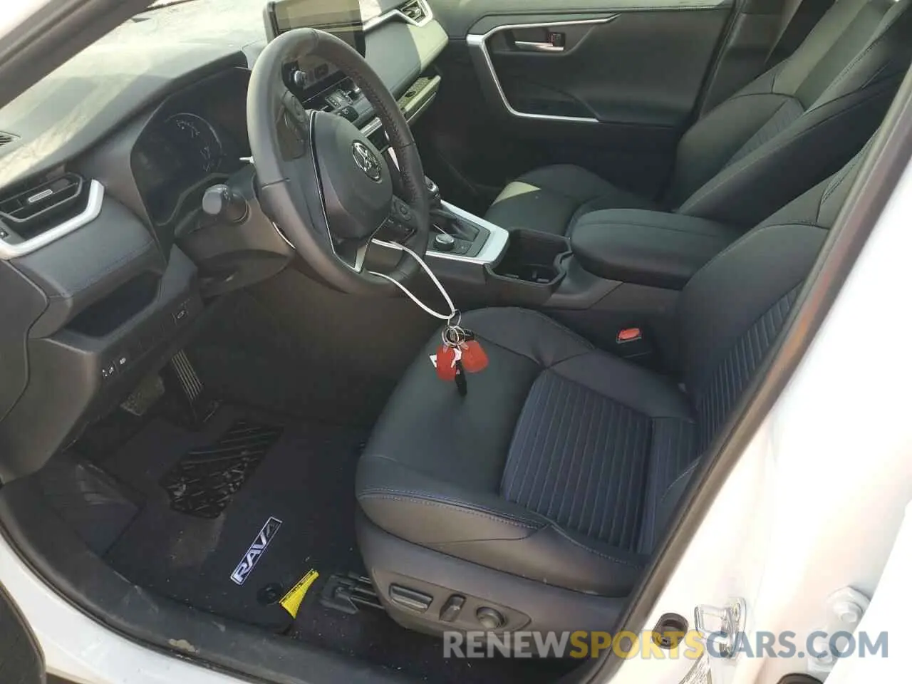 7 Фотография поврежденного автомобиля 2T3E6RFV3RW081905 TOYOTA RAV4 2024