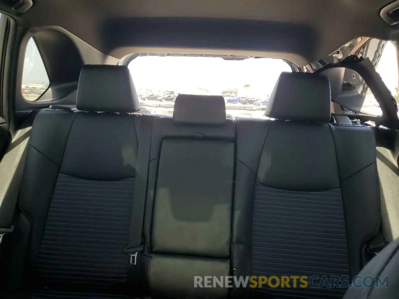 10 Фотография поврежденного автомобиля 2T3E6RFV4RW072355 TOYOTA RAV4 2024