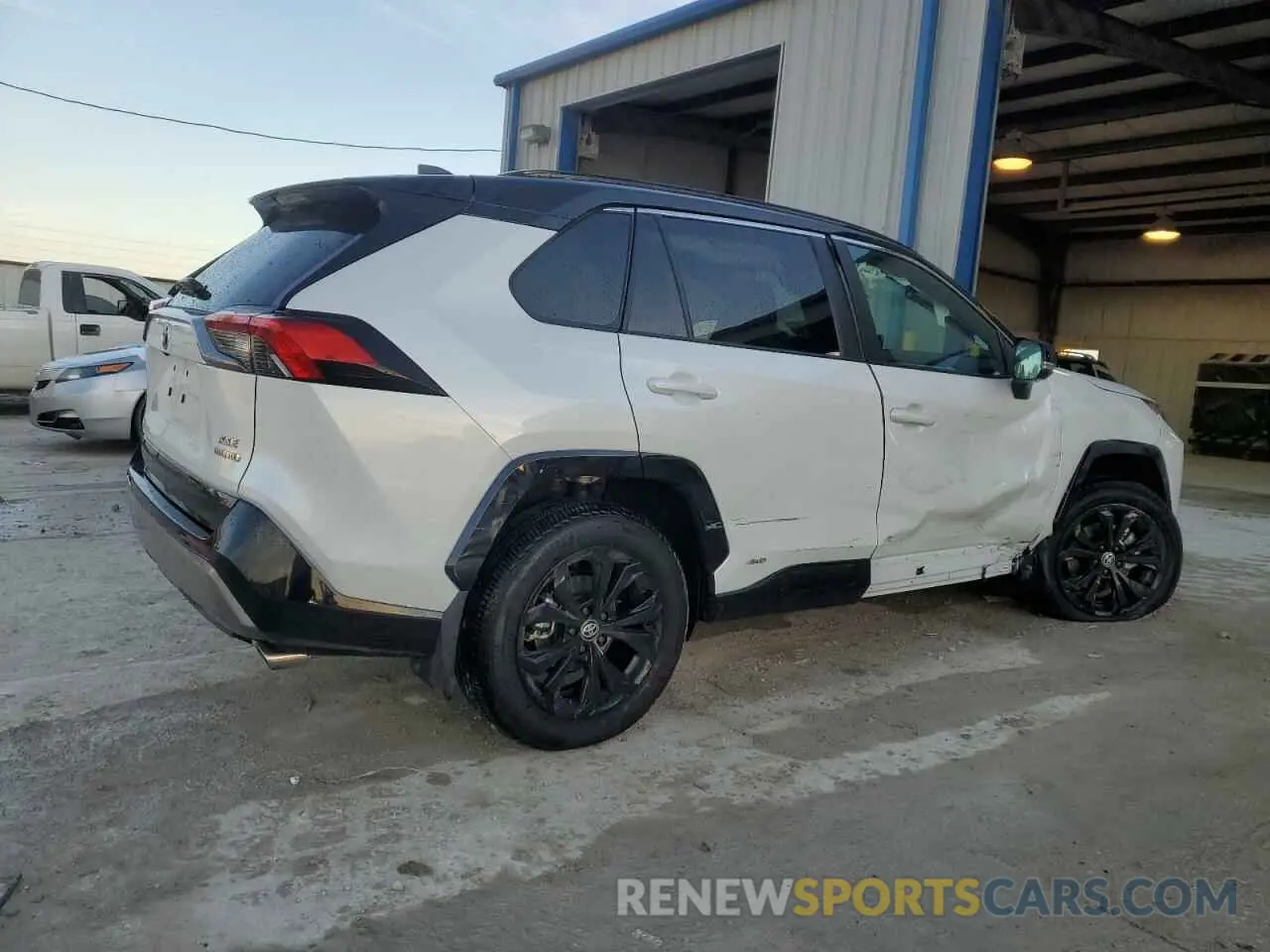 3 Фотография поврежденного автомобиля 2T3E6RFV5RW050767 TOYOTA RAV4 2024
