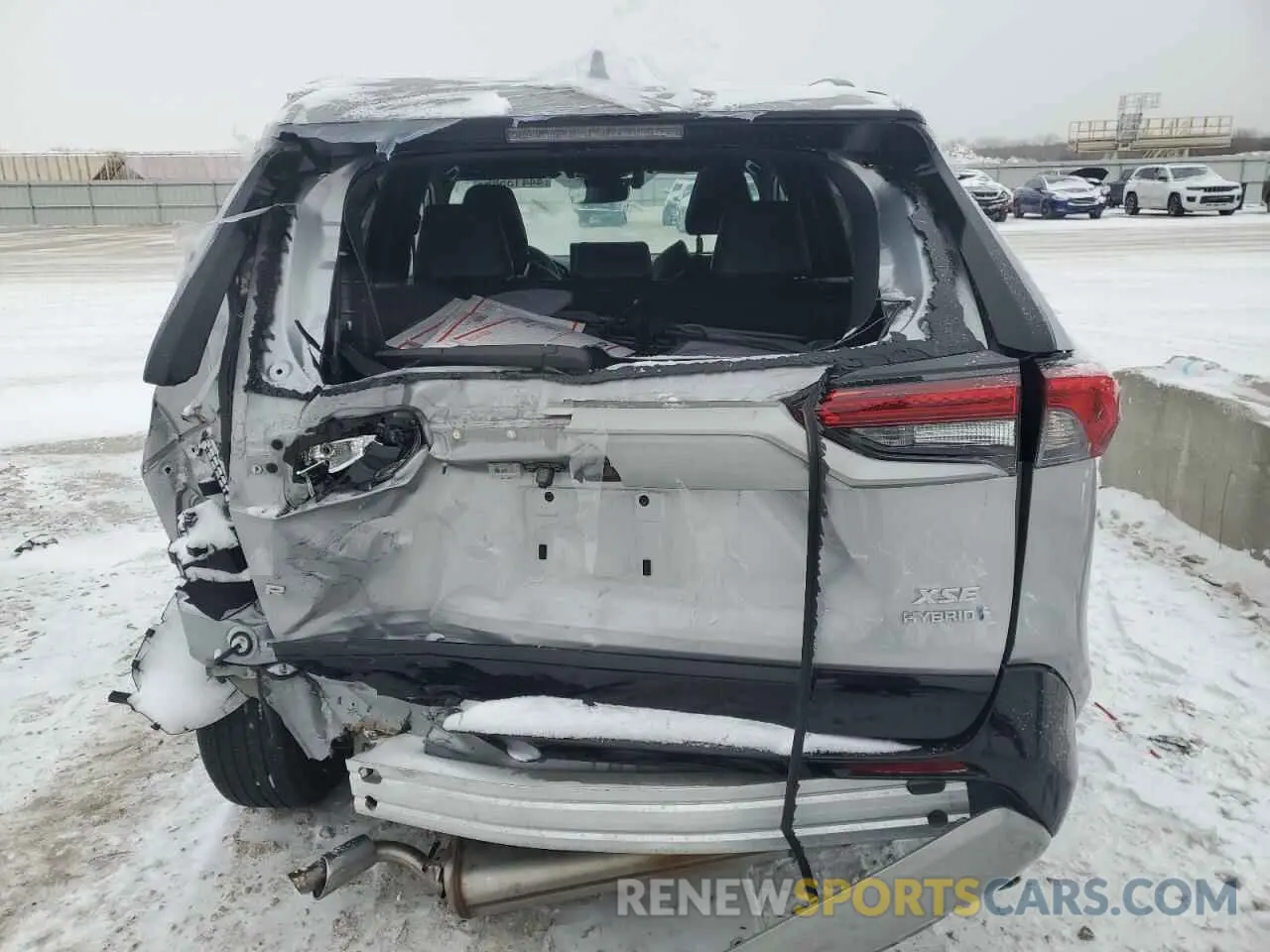 6 Photograph of a damaged car 2T3E6RFV5RW051790 TOYOTA RAV4 2024