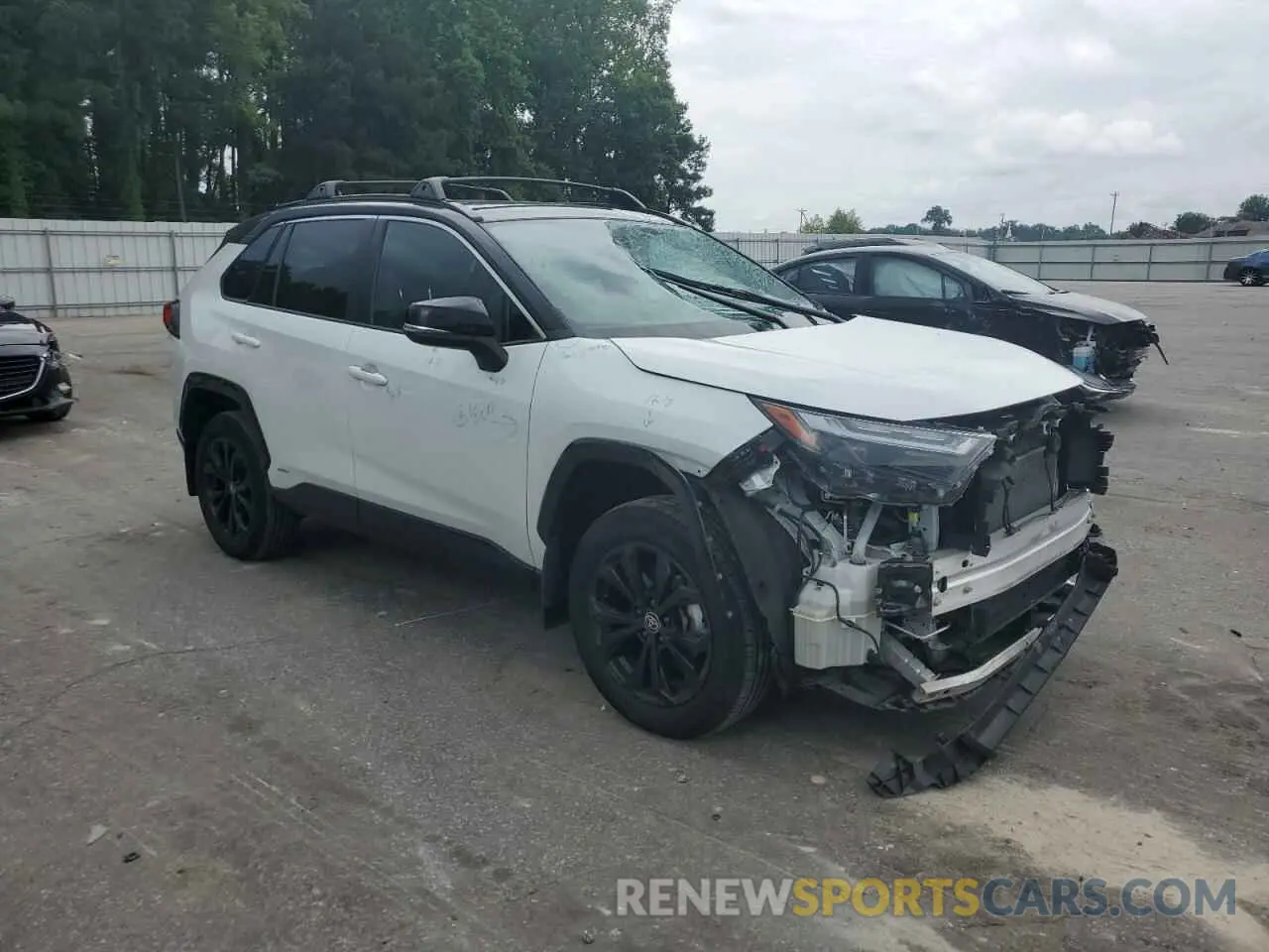 4 Photograph of a damaged car 2T3E6RFV5RW055158 TOYOTA RAV4 2024