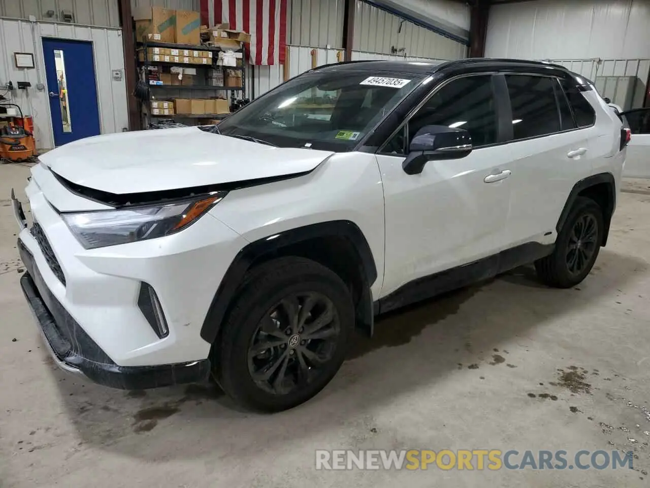 1 Фотография поврежденного автомобиля 2T3E6RFV8RW082127 TOYOTA RAV4 2024