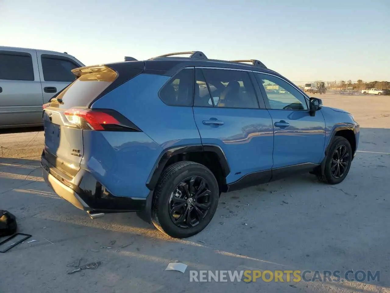 3 Photograph of a damaged car 2T3E6RFVXRW051395 TOYOTA RAV4 2024