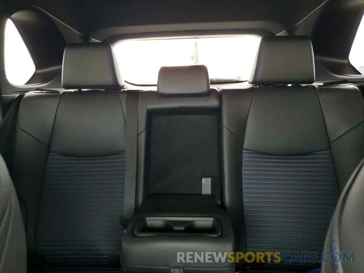 10 Фотография поврежденного автомобиля 2T3E6RFVXRW058640 TOYOTA RAV4 2024