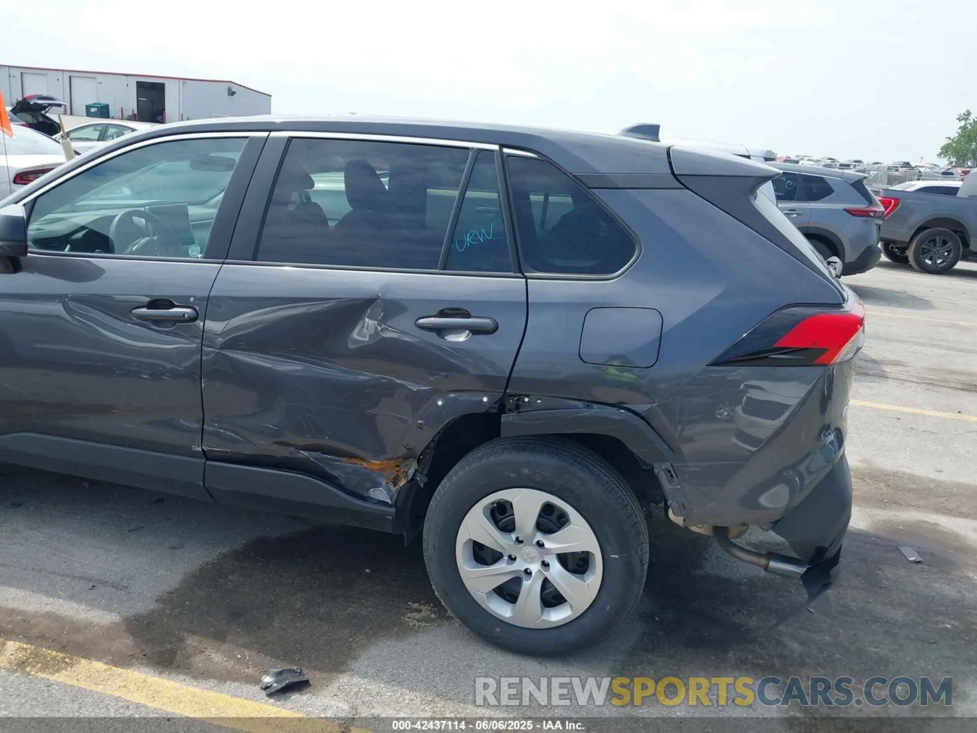 18 Photograph of a damaged car 2T3F1RFV0RW448651 TOYOTA RAV4 2024
