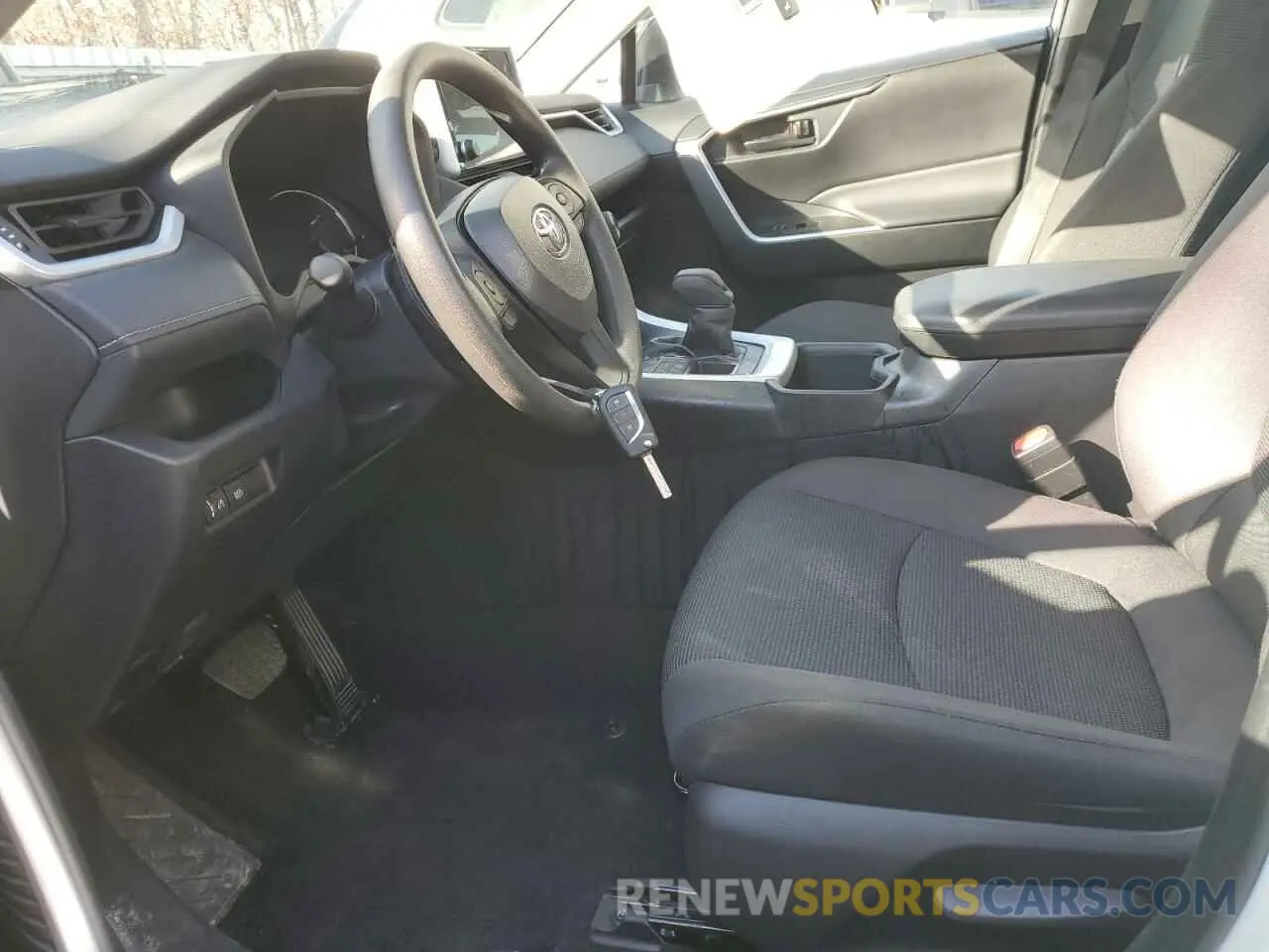 7 Photograph of a damaged car 2T3F1RFV2RC441363 TOYOTA RAV4 2024