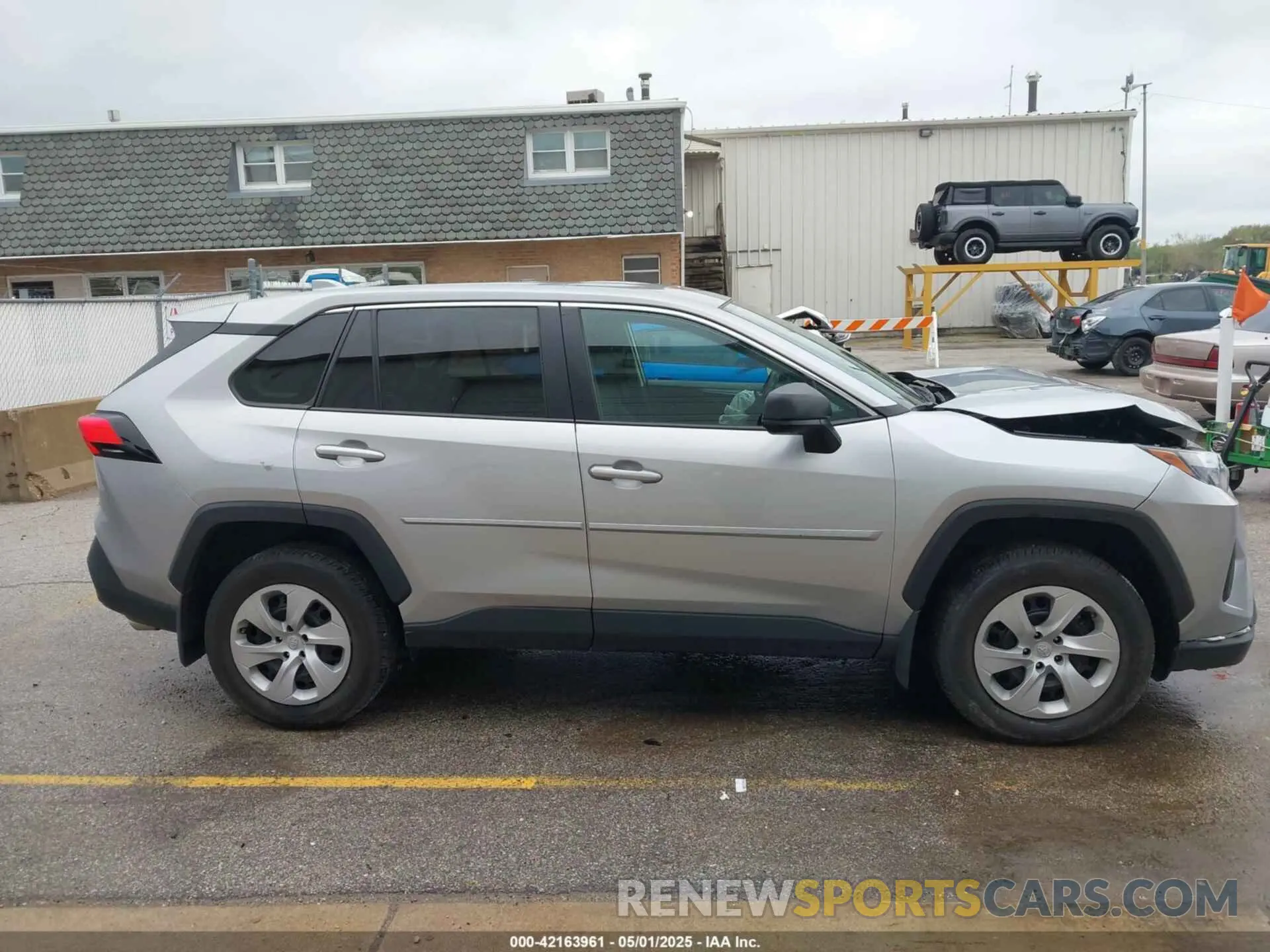 14 Фотография поврежденного автомобиля 2T3F1RFV6RC420807 TOYOTA RAV4 2024