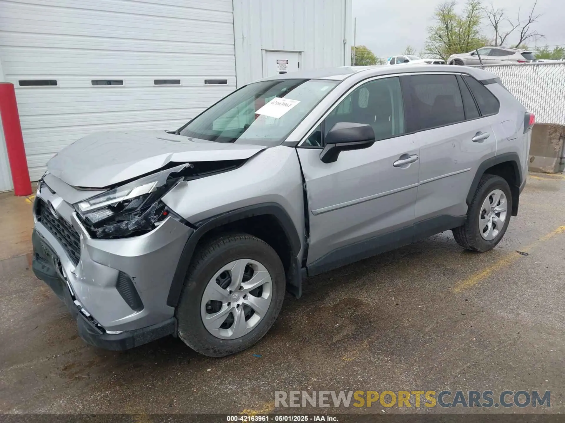2 Фотография поврежденного автомобиля 2T3F1RFV6RC420807 TOYOTA RAV4 2024