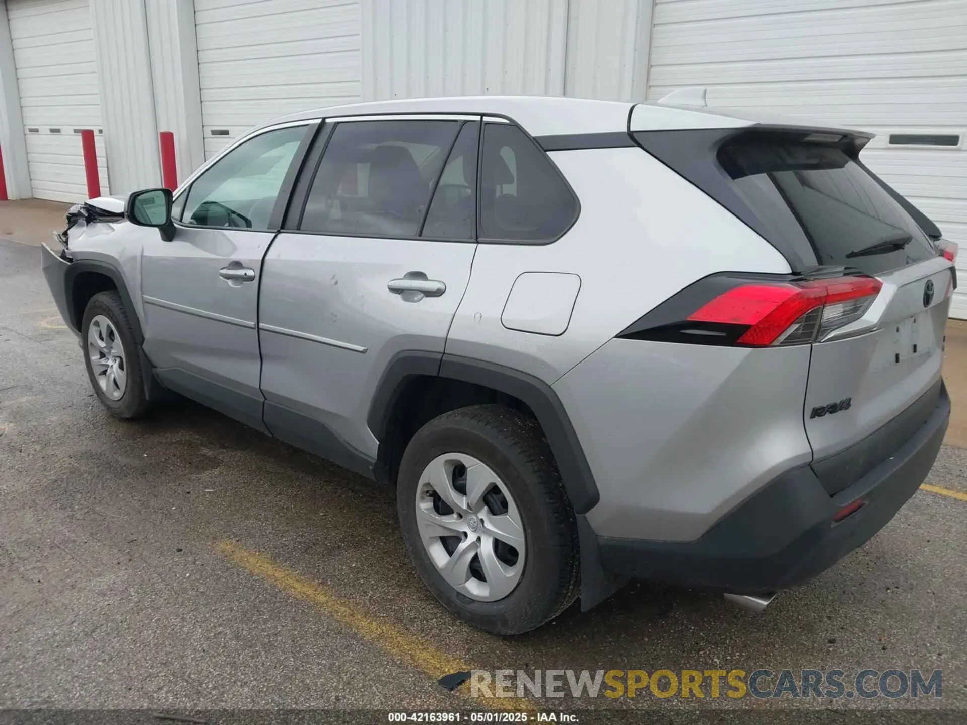 3 Фотография поврежденного автомобиля 2T3F1RFV6RC420807 TOYOTA RAV4 2024