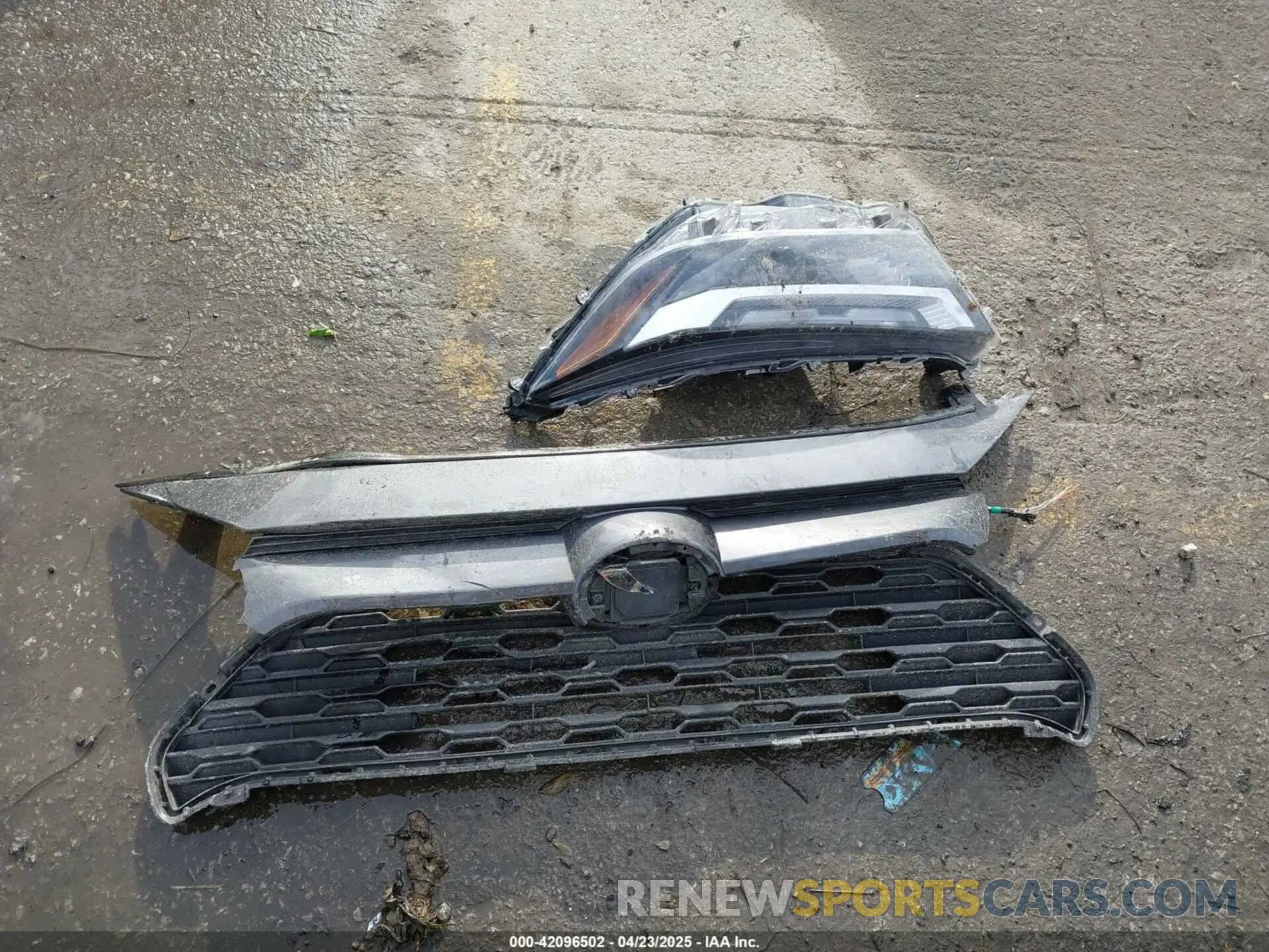 12 Фотография поврежденного автомобиля 2T3F1RFV7RC421125 TOYOTA RAV4 2024