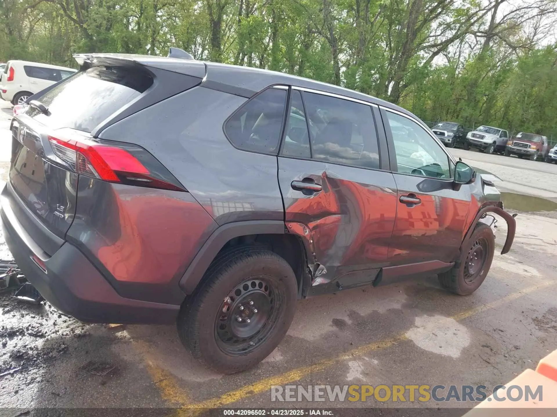 14 Фотография поврежденного автомобиля 2T3F1RFV7RC421125 TOYOTA RAV4 2024