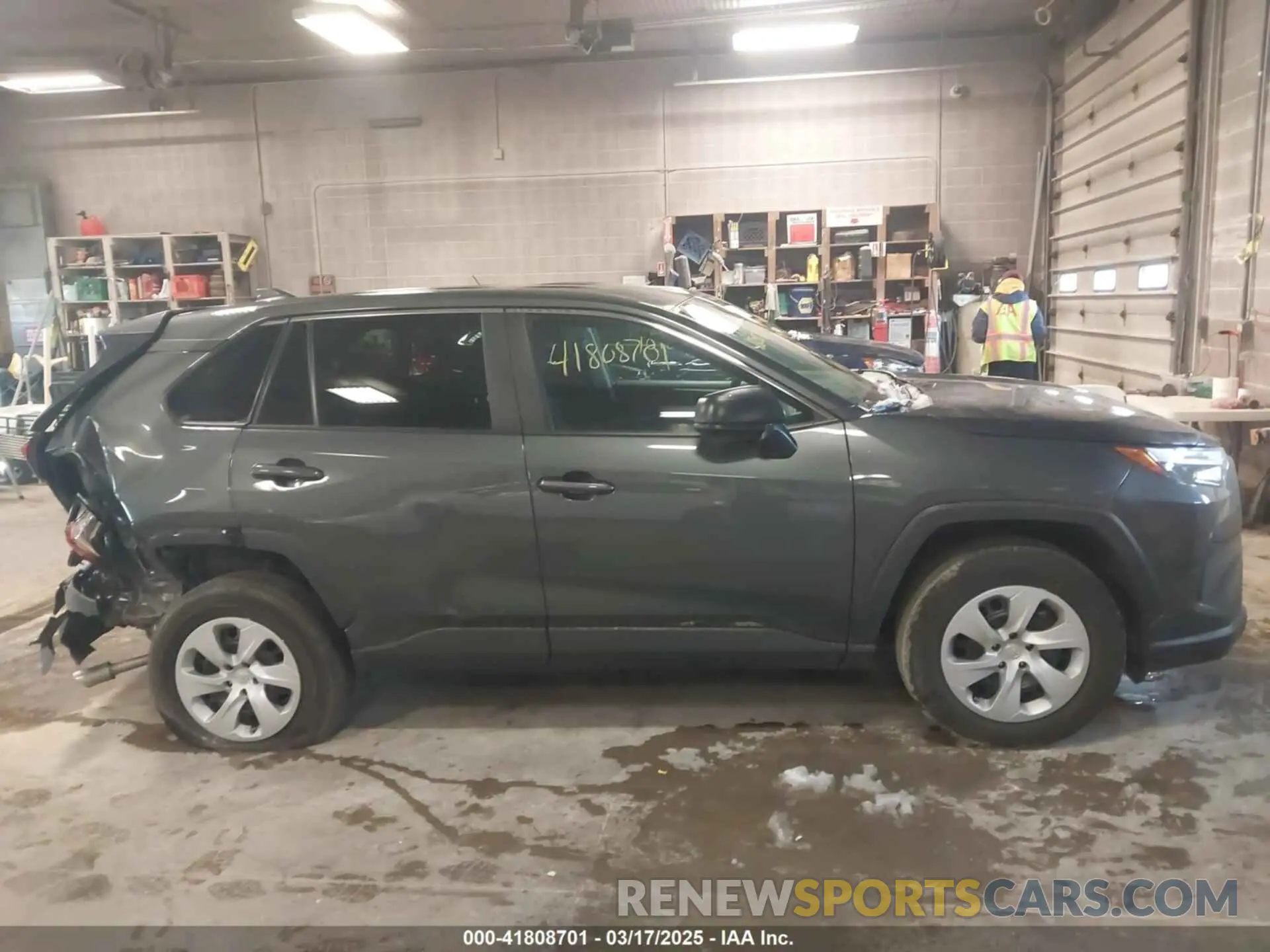 13 Фотография поврежденного автомобиля 2T3F1RFV7RW482408 TOYOTA RAV4 2024