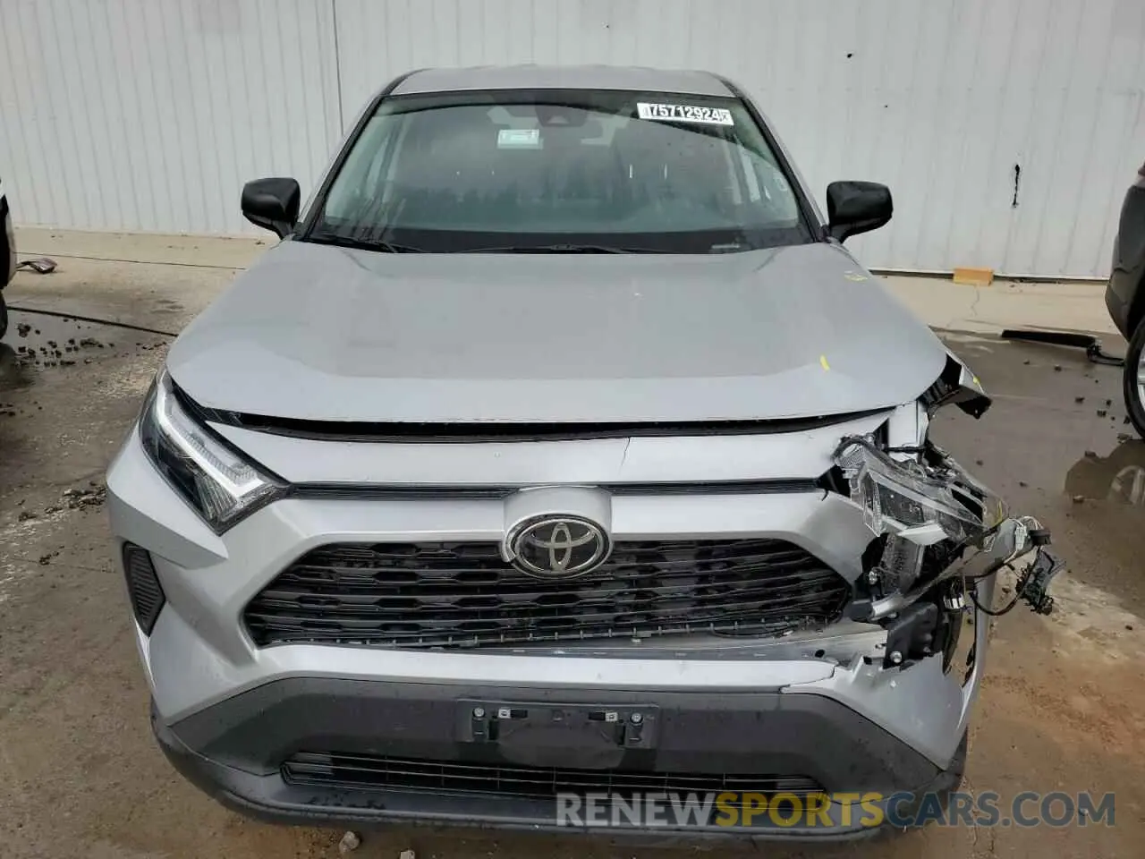 5 Photograph of a damaged car 2T3F1RFV8RW424419 TOYOTA RAV4 2024