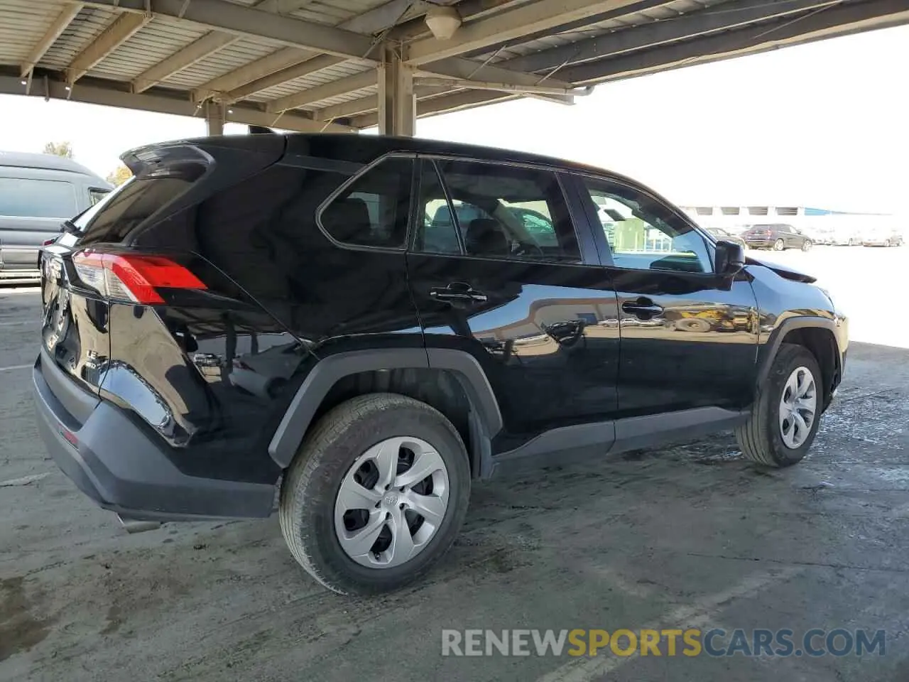 3 Фотография поврежденного автомобиля 2T3F1RFV9RW426017 TOYOTA RAV4 2024