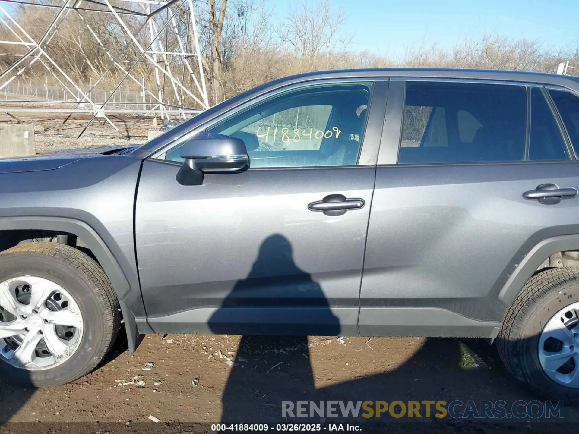 14 Photograph of a damaged car 2T3G1RFV0RW485221 TOYOTA RAV4 2024