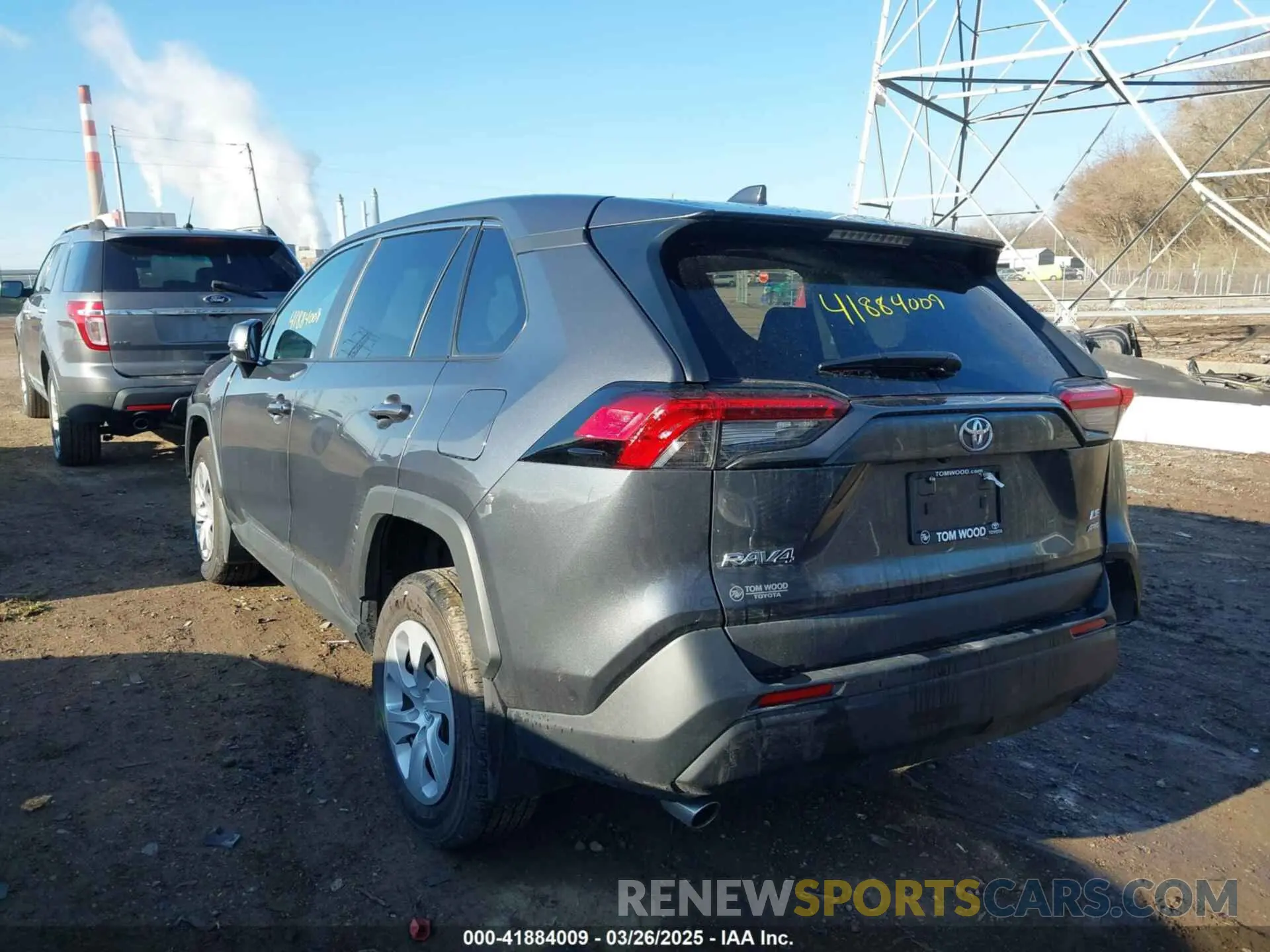 3 Photograph of a damaged car 2T3G1RFV0RW485221 TOYOTA RAV4 2024