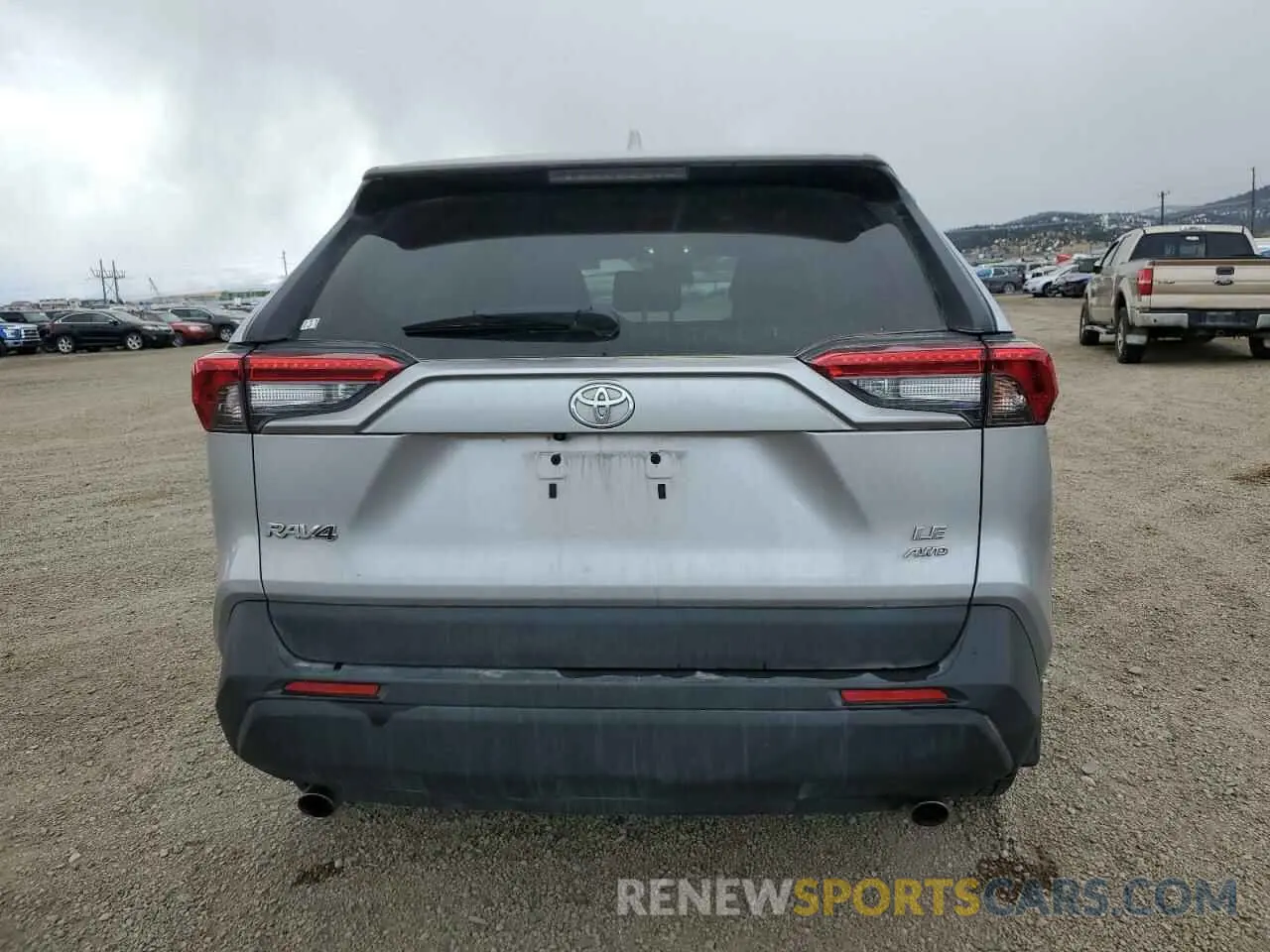 6 Photograph of a damaged car 2T3G1RFV2RC402941 TOYOTA RAV4 2024