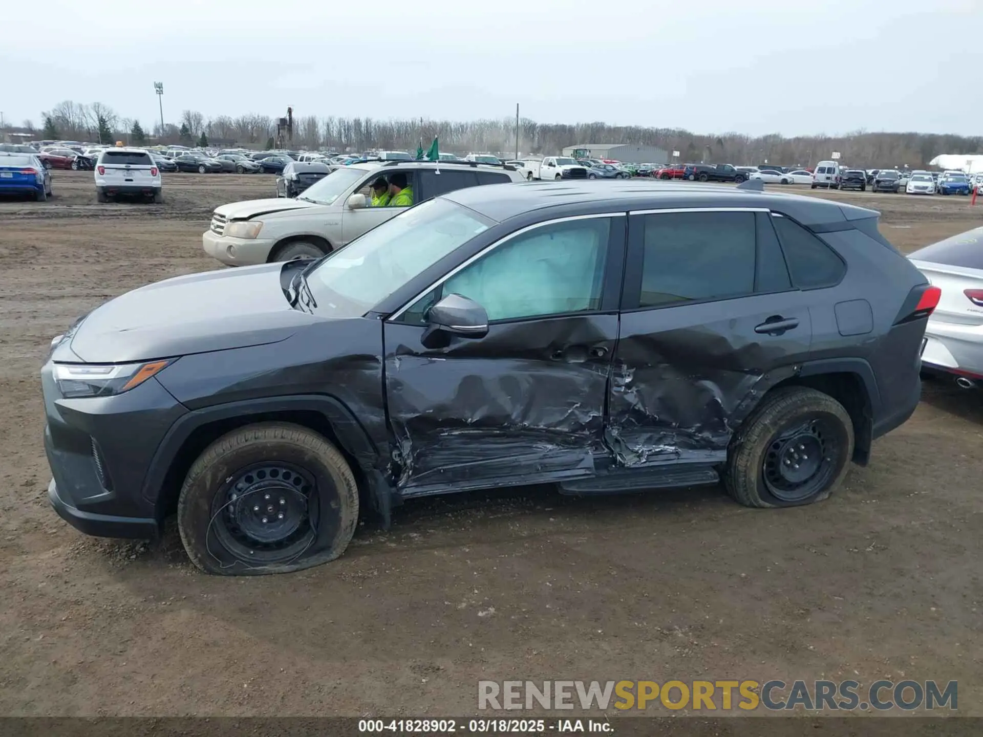 6 Фотография поврежденного автомобиля 2T3G1RFV2RW490095 TOYOTA RAV4 2024