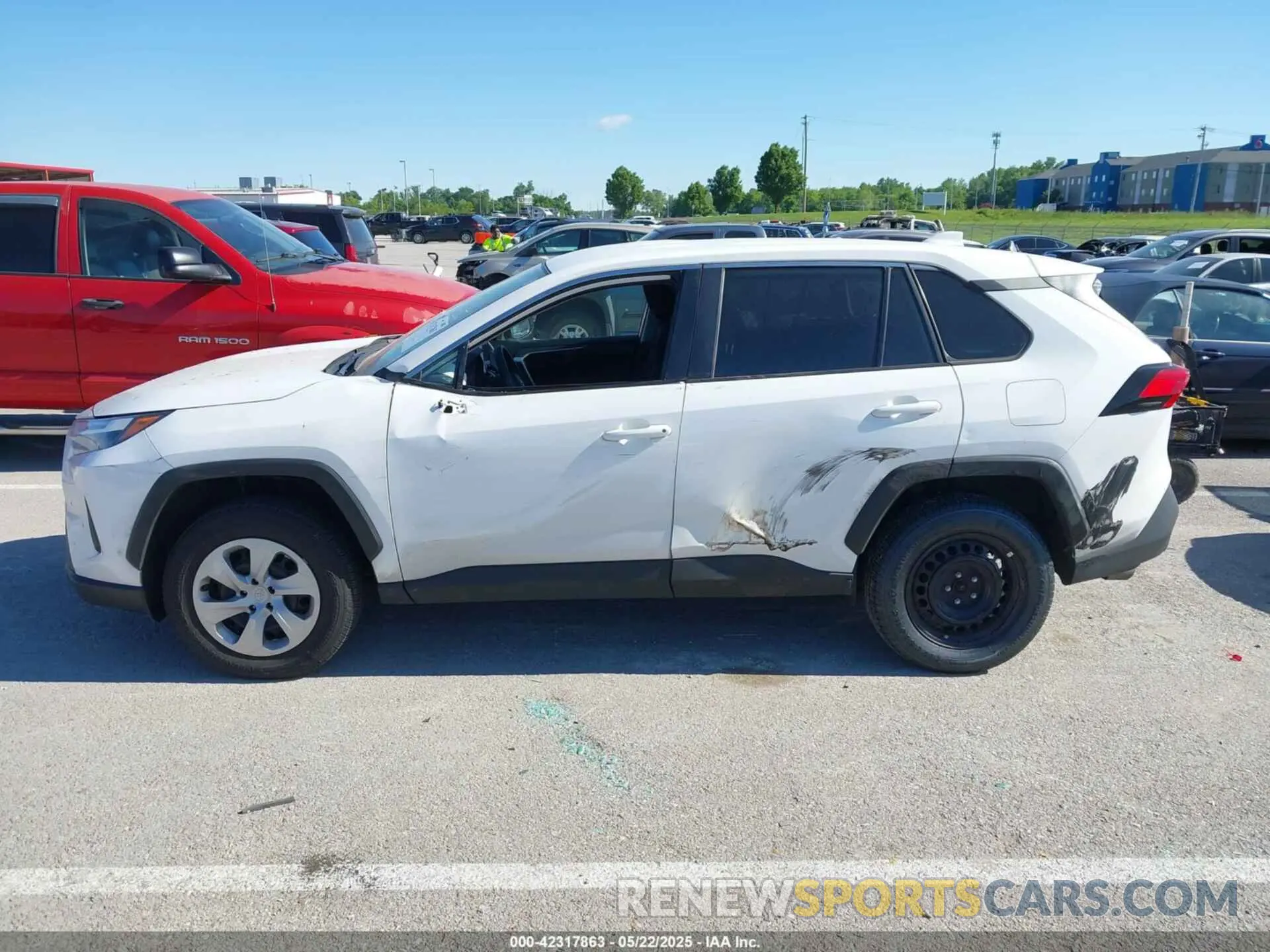 15 Photograph of a damaged car 2T3G1RFV4RW426477 TOYOTA RAV4 2024