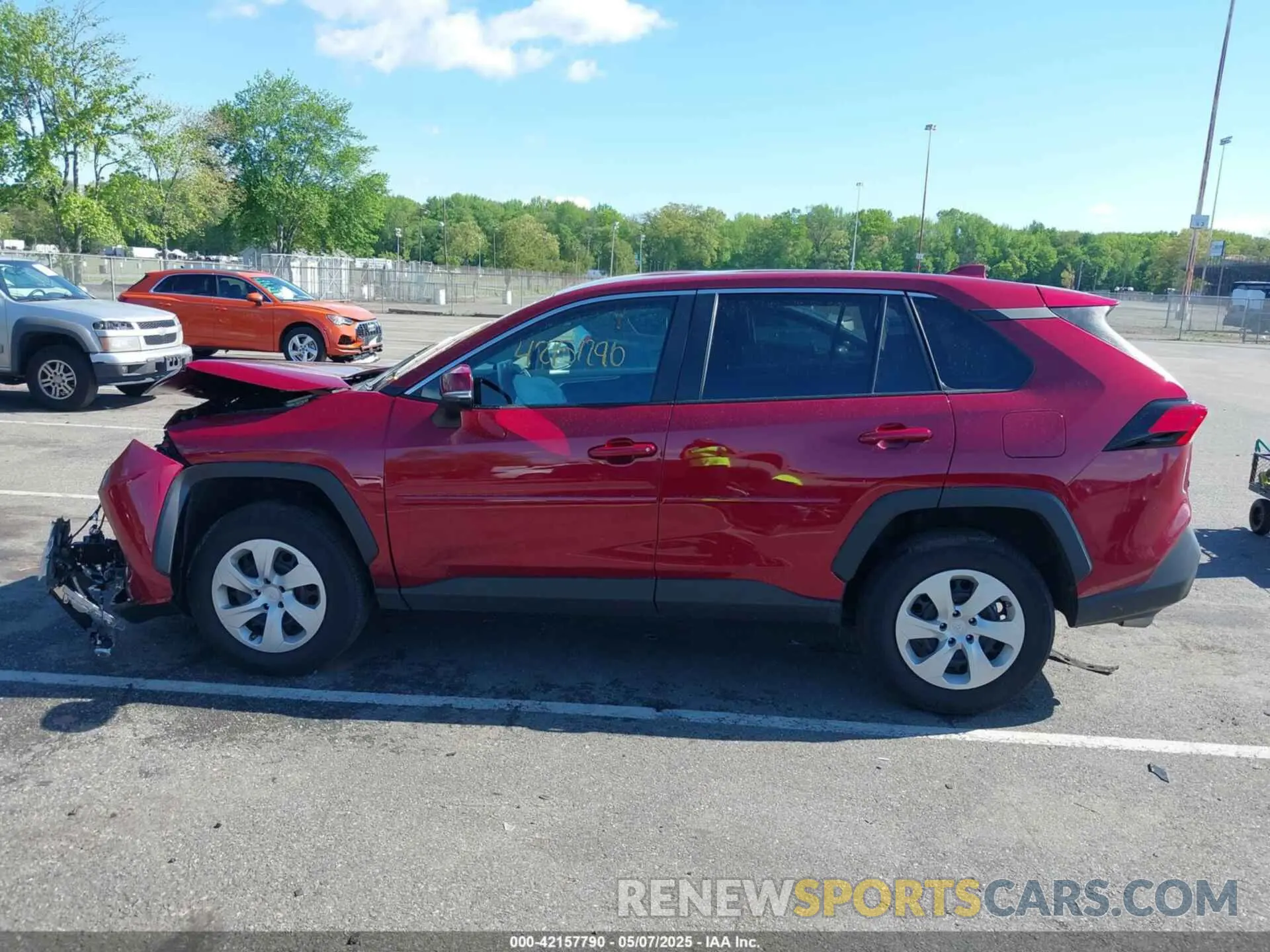 14 Photograph of a damaged car 2T3G1RFV6RW478547 TOYOTA RAV4 2024