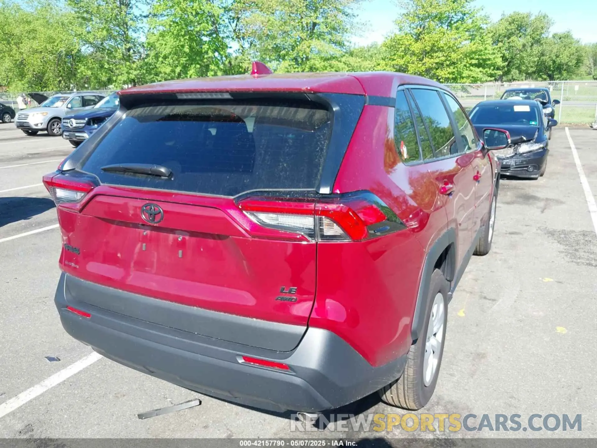 4 Photograph of a damaged car 2T3G1RFV6RW478547 TOYOTA RAV4 2024