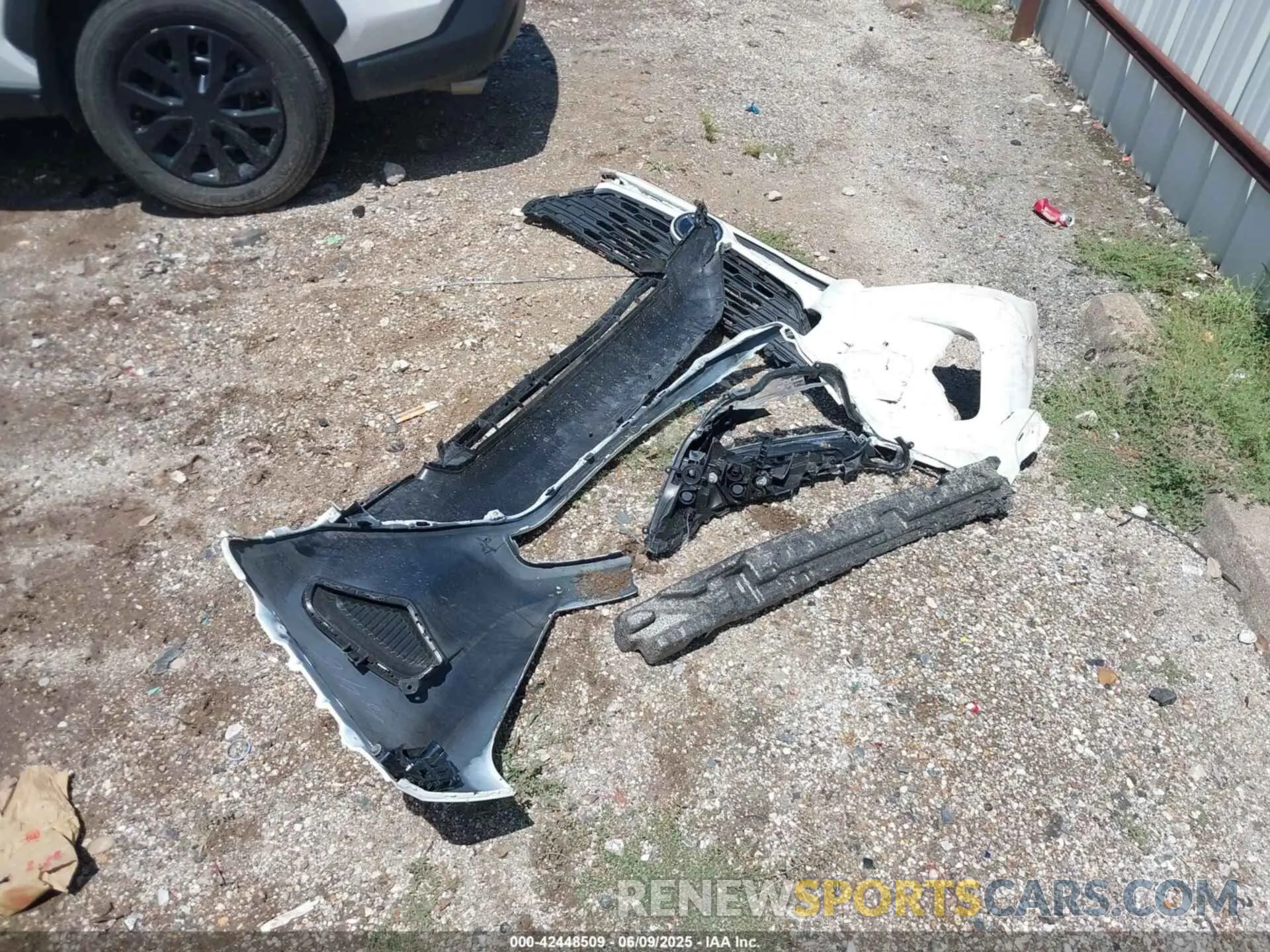 12 Photograph of a damaged car 2T3H1RFV0RW318300 TOYOTA RAV4 2024