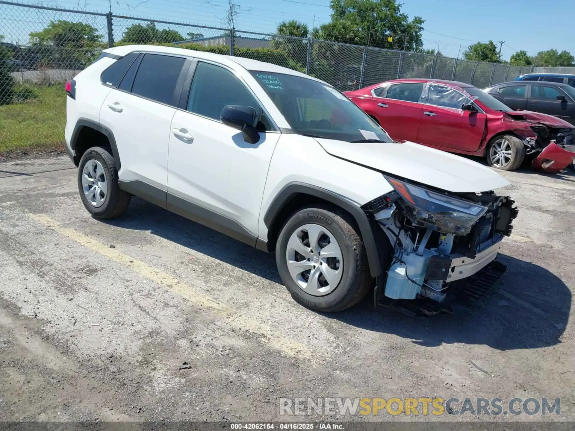 1 Фотография поврежденного автомобиля 2T3H1RFV0RW355265 TOYOTA RAV4 2024