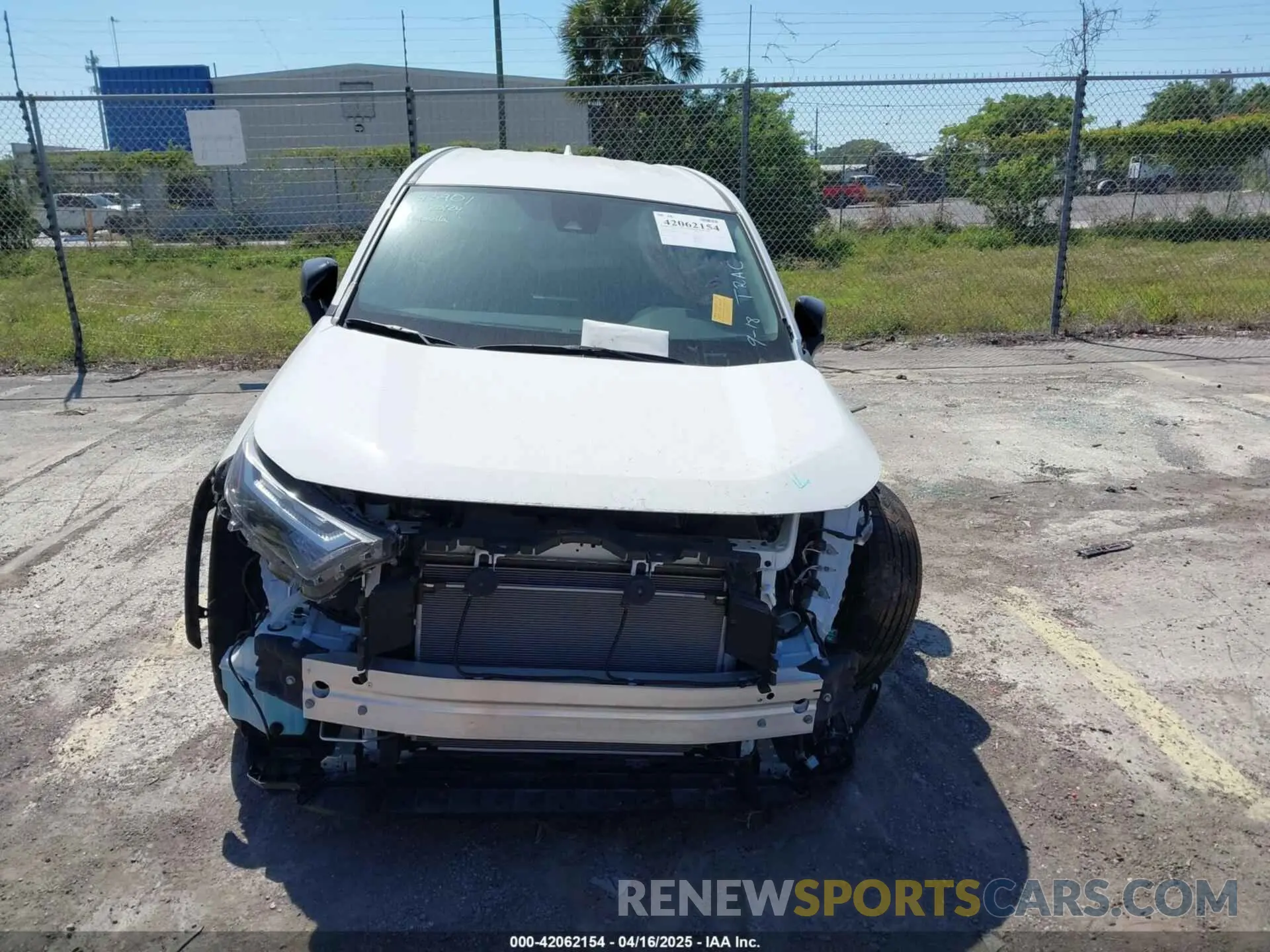 12 Фотография поврежденного автомобиля 2T3H1RFV0RW355265 TOYOTA RAV4 2024