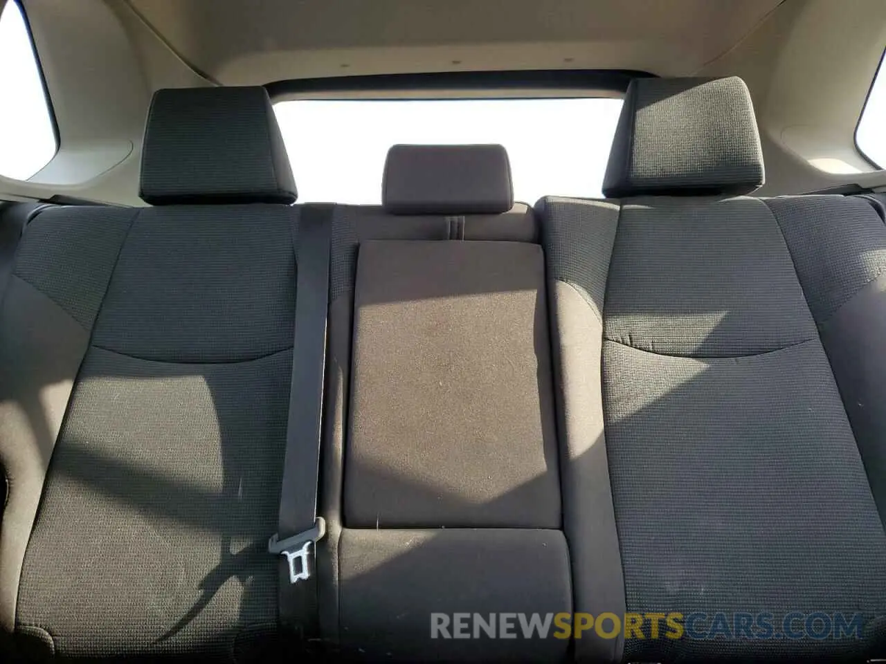 10 Photograph of a damaged car 2T3H1RFV1RC265740 TOYOTA RAV4 2024