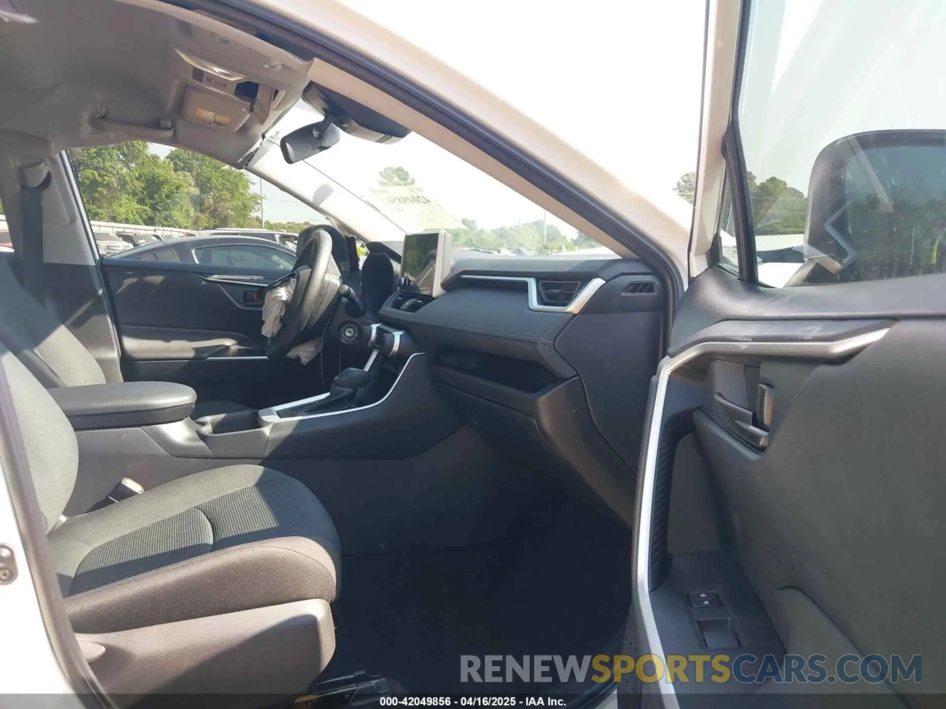 5 Фотография поврежденного автомобиля 2T3H1RFV1RC299094 TOYOTA RAV4 2024
