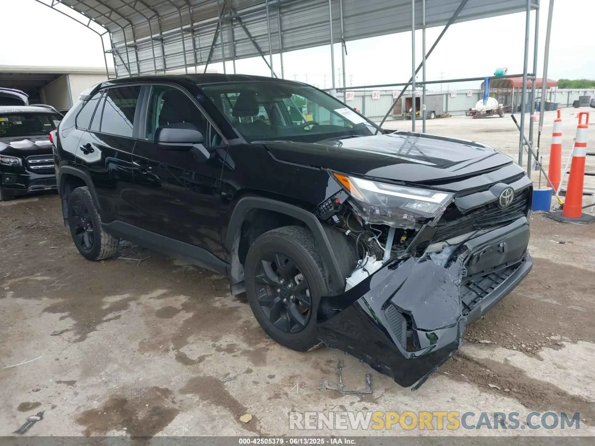 1 Photograph of a damaged car 2T3H1RFV1RW301781 TOYOTA RAV4 2024