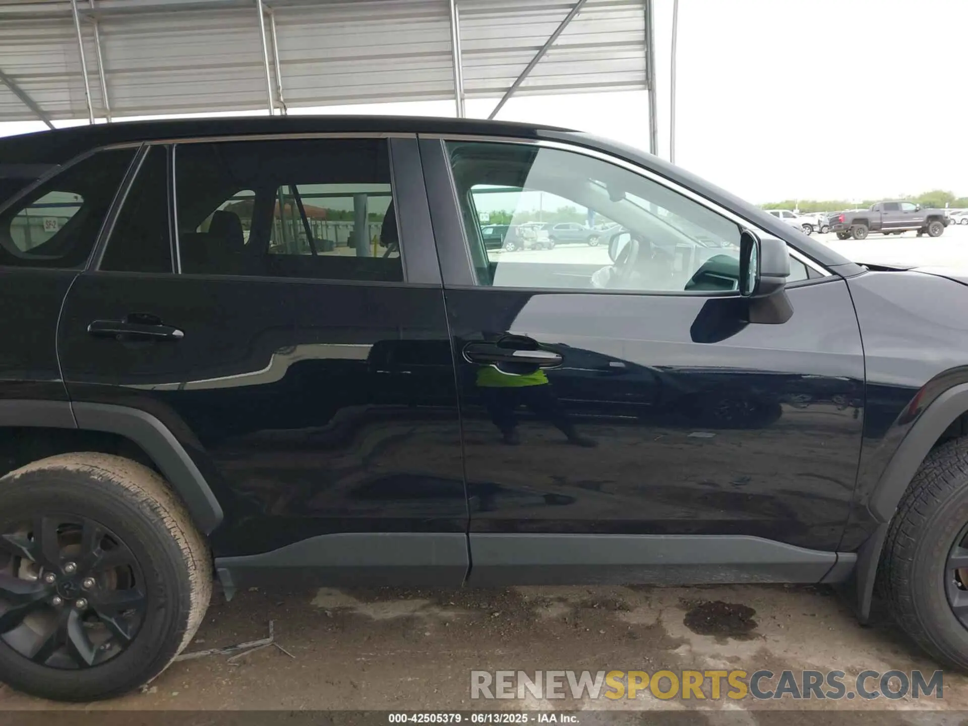 14 Photograph of a damaged car 2T3H1RFV1RW301781 TOYOTA RAV4 2024