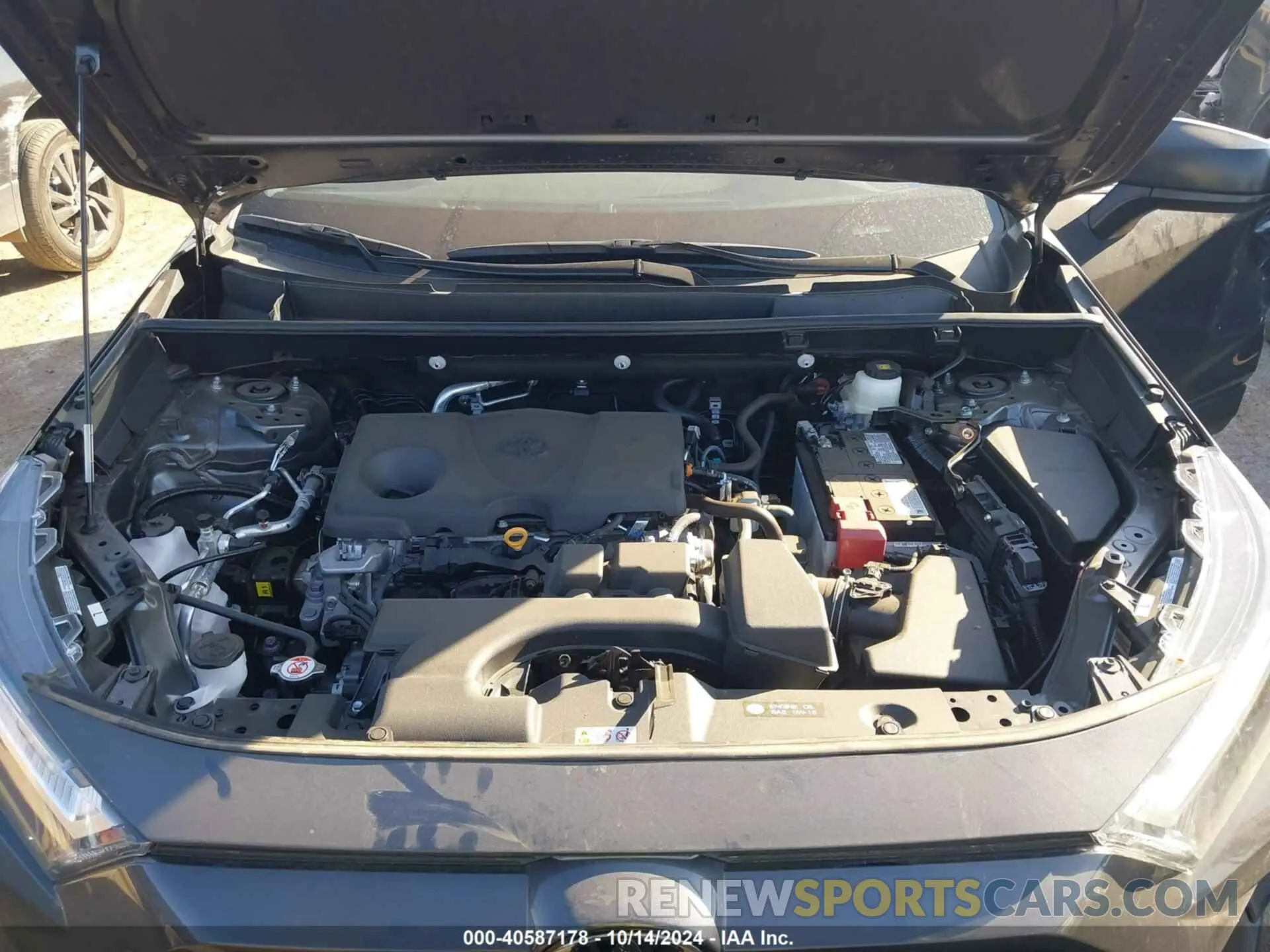10 Photograph of a damaged car 2T3H1RFV1RW336983 TOYOTA RAV4 2024