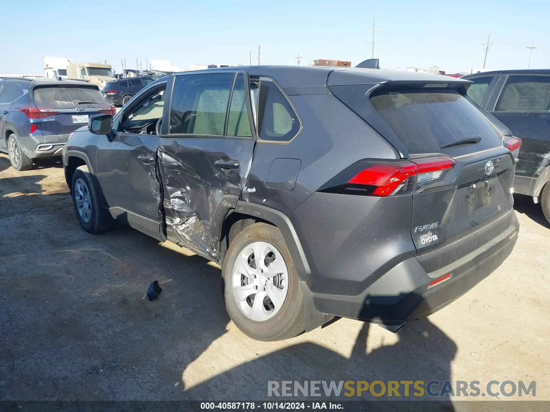 3 Photograph of a damaged car 2T3H1RFV1RW336983 TOYOTA RAV4 2024