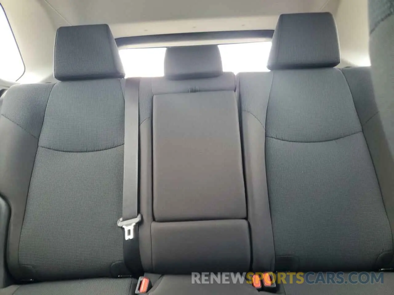 10 Фотография поврежденного автомобиля 2T3H1RFV1RW348745 TOYOTA RAV4 2024